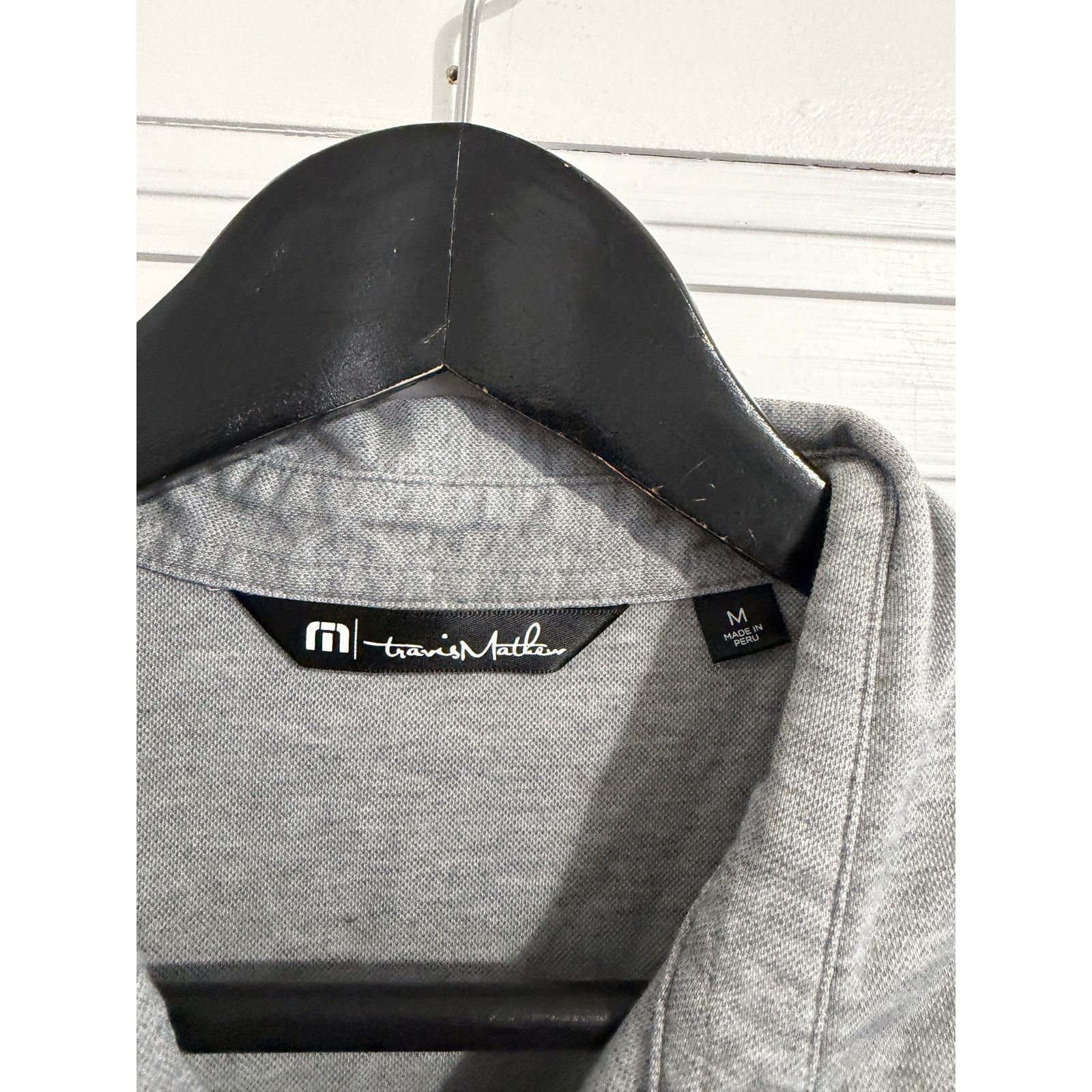 TravisMathew TravisMathew Two-Tone Black and Gray Golf Polo Men's Size M Size US M / EU 48-50 / 2 - 3 Thumbnail