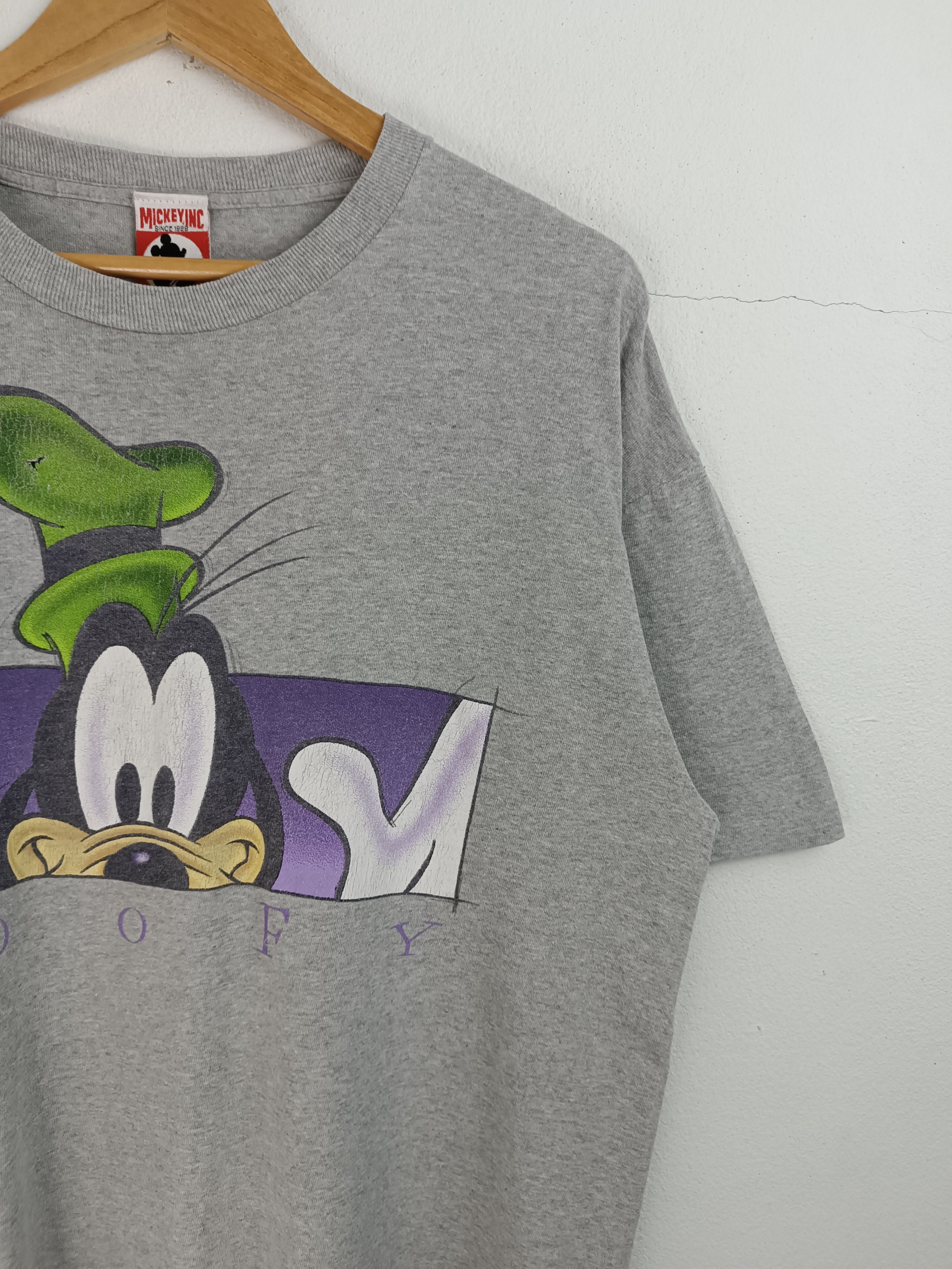 Cartoon Network THRASHED FADED VINTAGE 90'S GOOFY TEE mickey duck pooh Size US L / EU 52-54 / 3 - 6 Thumbnail