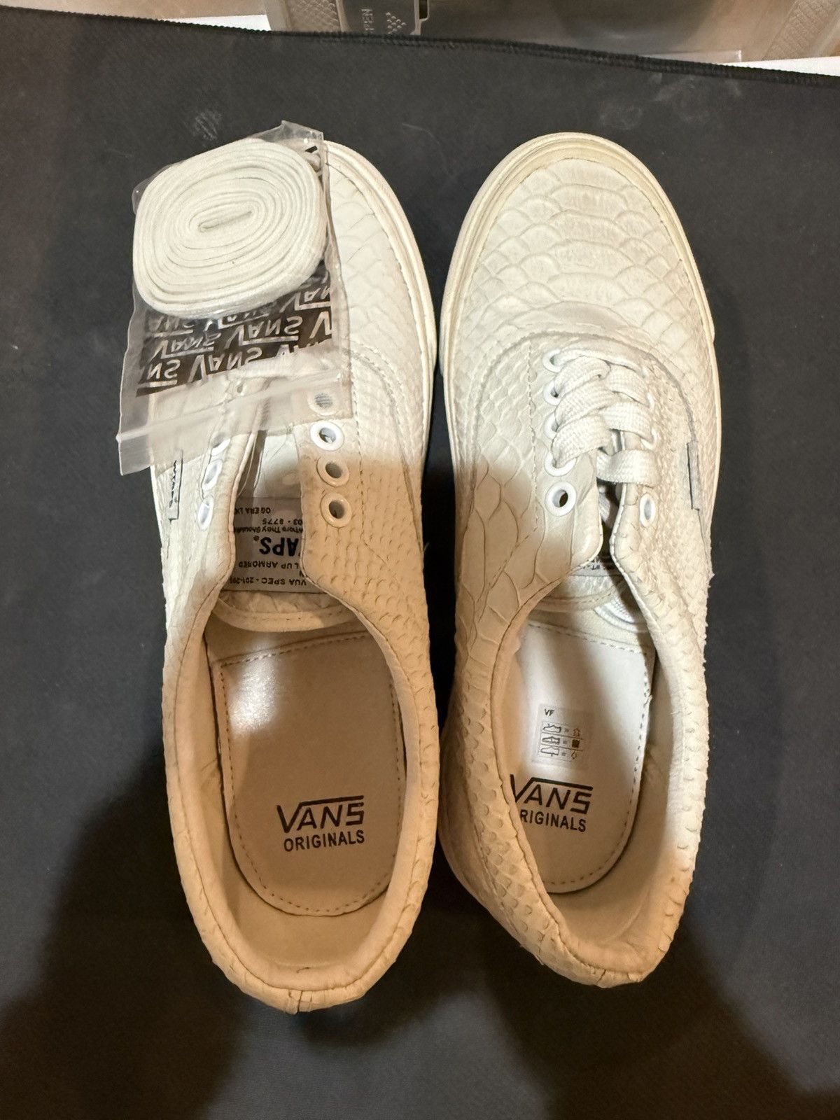 Vans × Wtaps VANS x WTAPS OG ERA LX ANACONDA WHITE SZ 6.5 Size US 6.5 / EU 39-40 - 2 Thumbnail