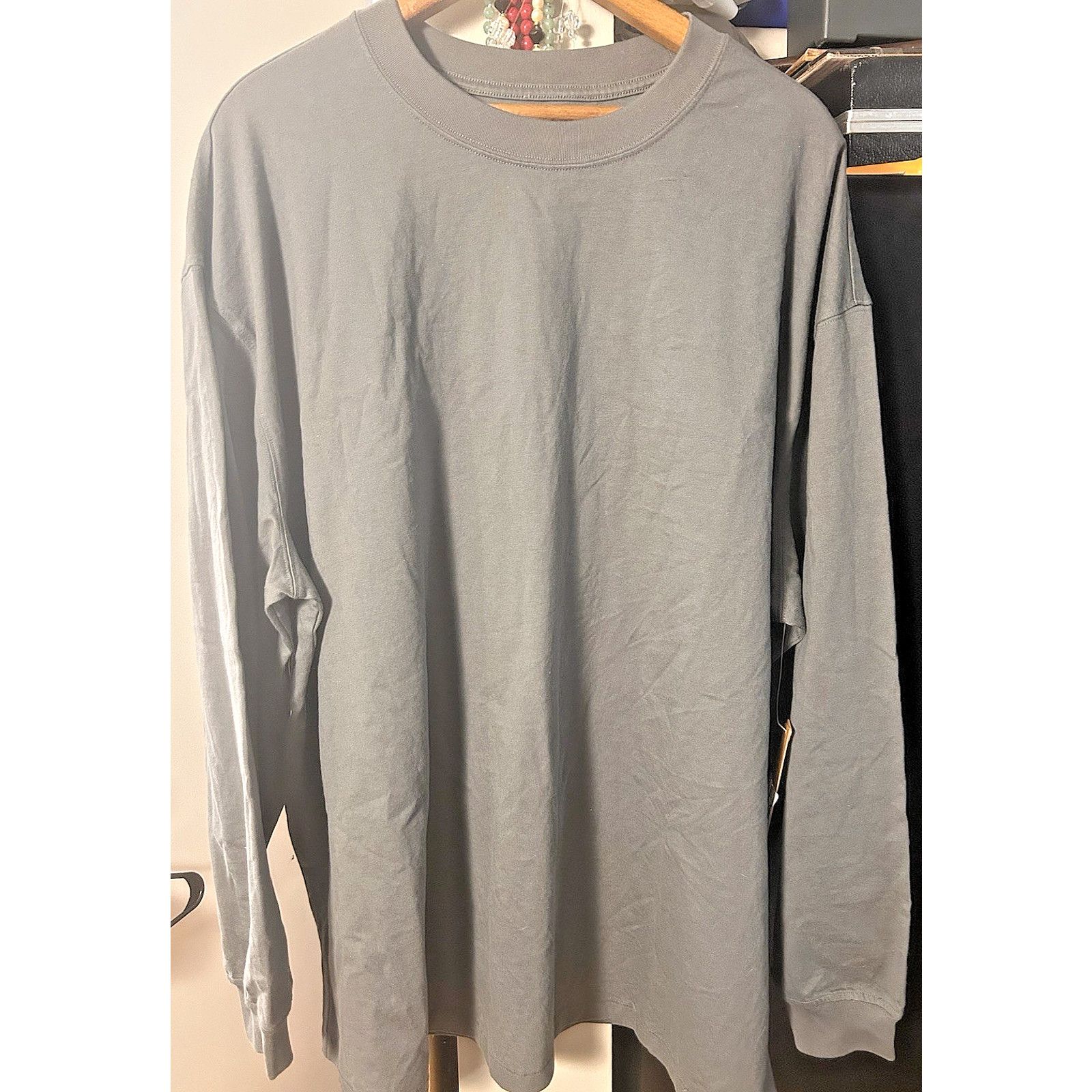 Gildan SKIMS T Shirt XL Heavyweight Cotton Mens Relaxed Long Sleeve Size US XL / EU 56 / 4 - 2 Thumbnail