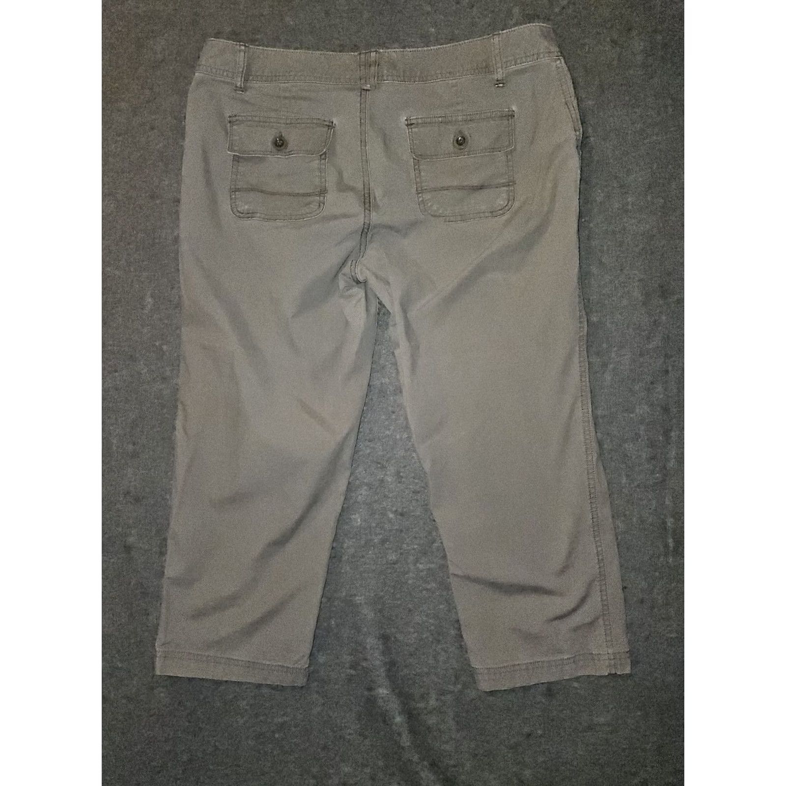 Eddie Bauer Eddie Bauer Capris Women's 10 Mid Rise Brown Ripstop Pockets Capris Outdoor Nature #1 Womens Size ONE SIZE - 6 Thumbnail