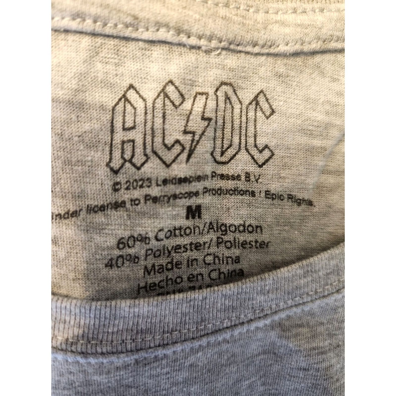 Vintage AC/DC Band T-Shirt Women's M Gray Crew Neck 1981 Tour Rock Retro Short Sleeve Casual Shirt Mens Womens Girls Boys? Size M / US 6-8 / IT 42-44 - 2 Thumbnail