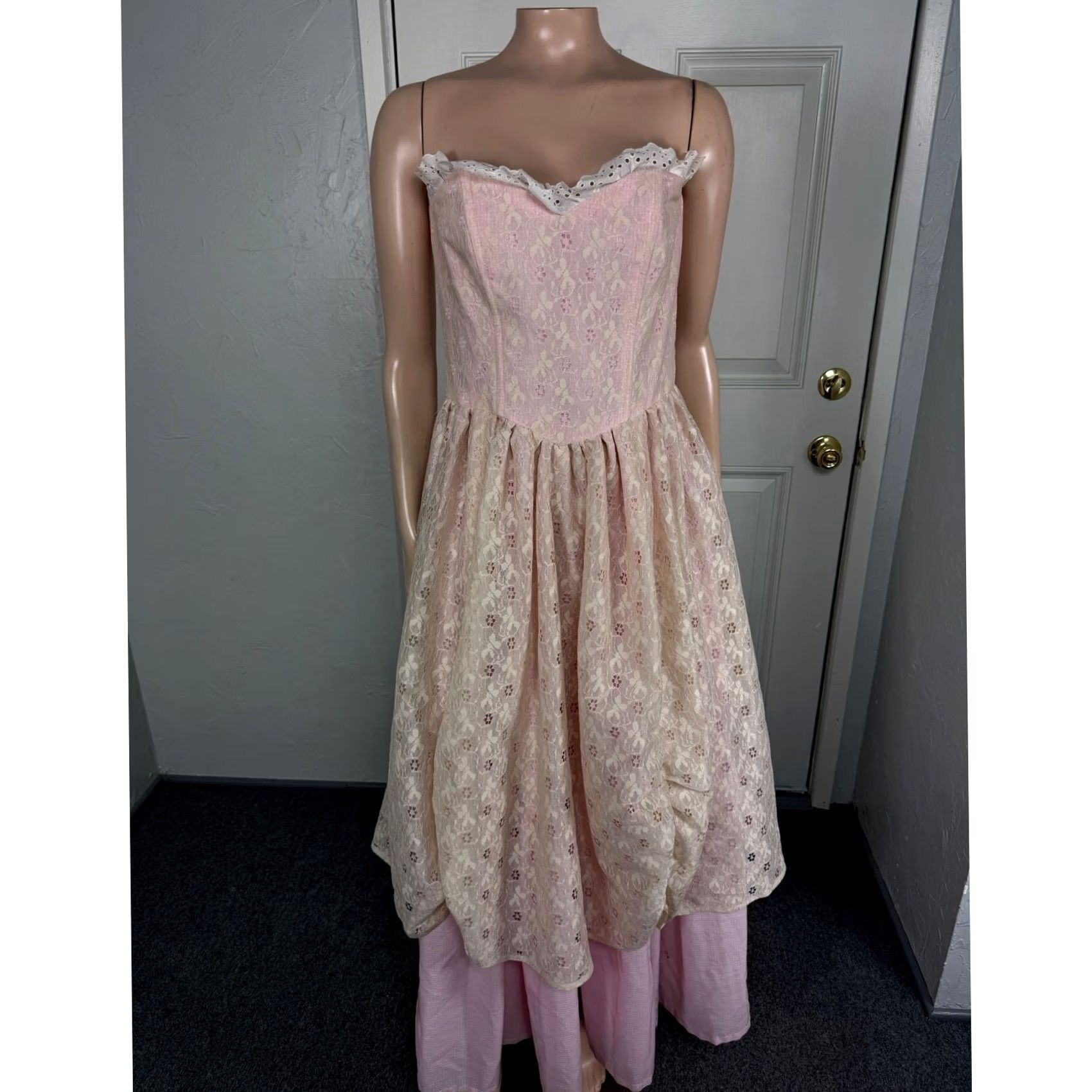 Vintage Vintage 70s Handmade Womens Dress Prairie Floral Lace Formal Party Strapless C1 Size XS / US 0-2 / IT 36-38 - 2 Thumbnail