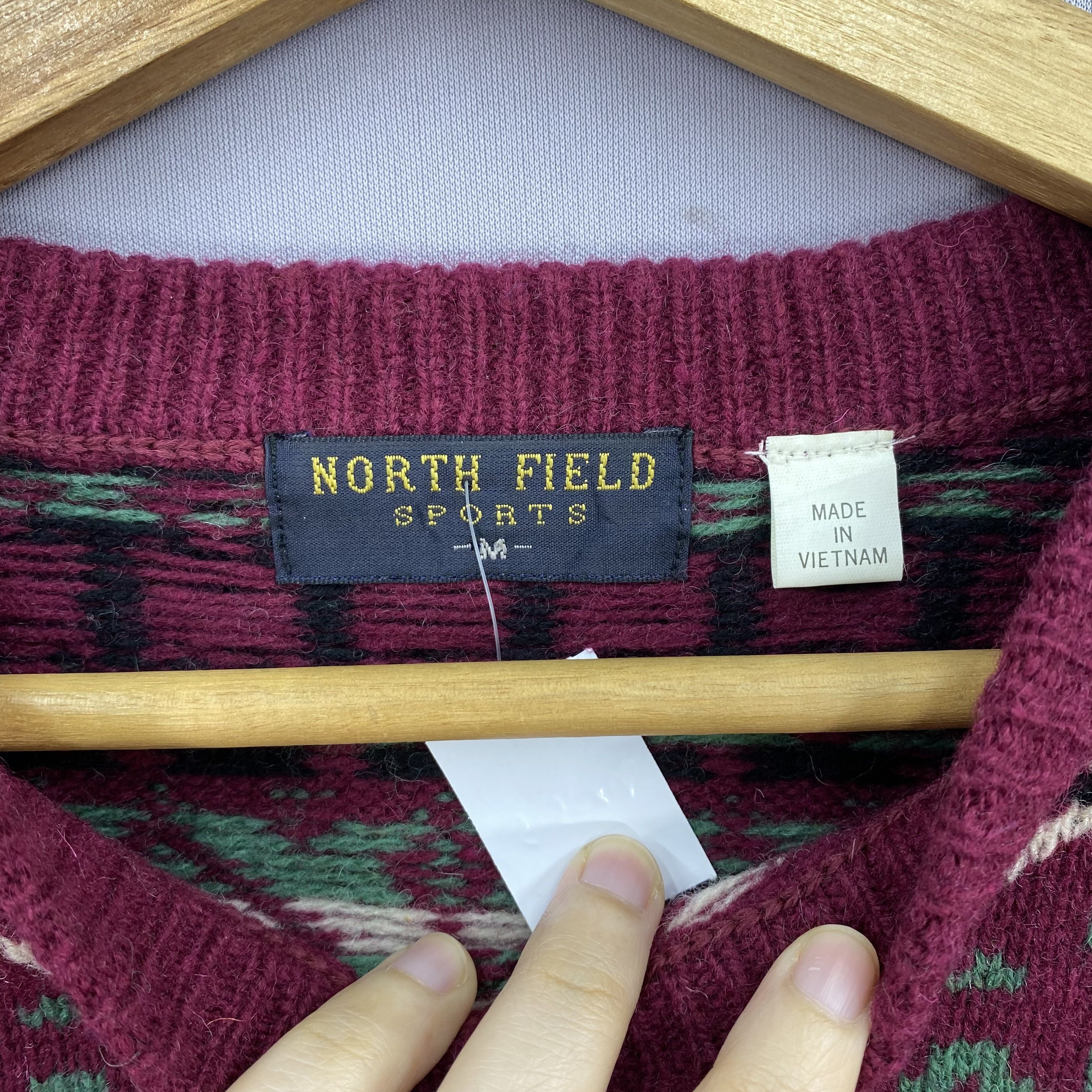 Japanese Brand Vintage North Field Knit Wool Sweater Fair Isle Pullover Size US S / EU 44-46 / 1 - 5 Thumbnail