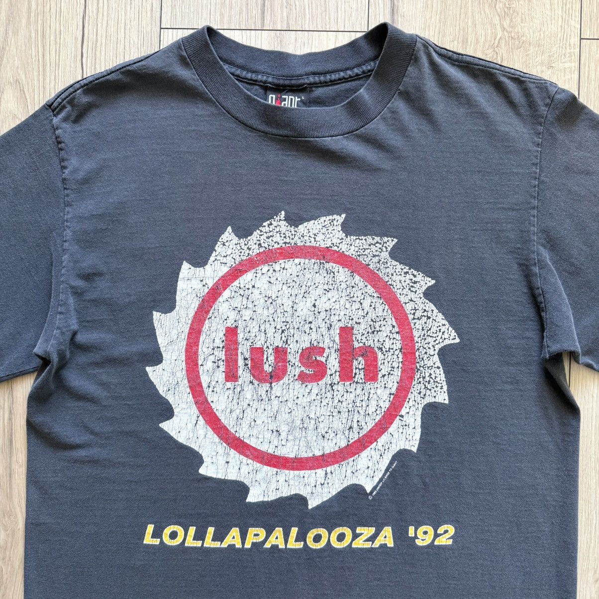 Giant RARE Vintage 1992 Lush Band T Shirt Lushapalooza Shoegaze Size US L / EU 52-54 / 3 - 2 Thumbnail