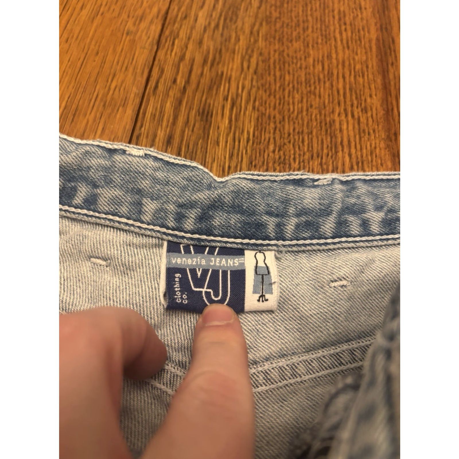 Denime Venezia DENIM JEANS Shorts WOMENS 14 BLUE DENIM Pocket 5-Pocket Design Flat Front Jeans Style Mens Womens Size 36" / US 14 / IT 50 - 2 Thumbnail
