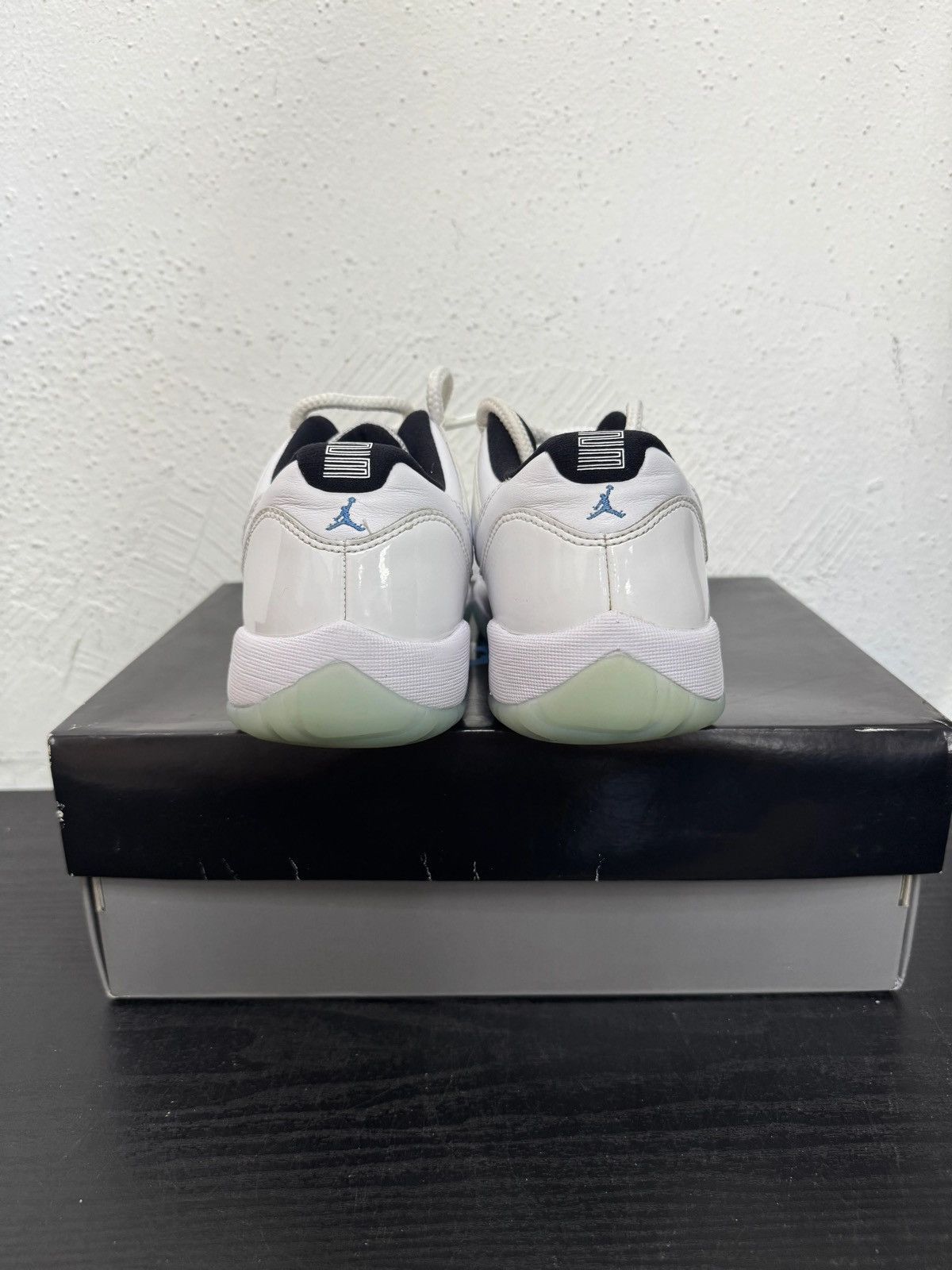 Jordan Brand Jordan 11 Low Legend Blue 7 Size US 7 / EU 40 - 2 Thumbnail