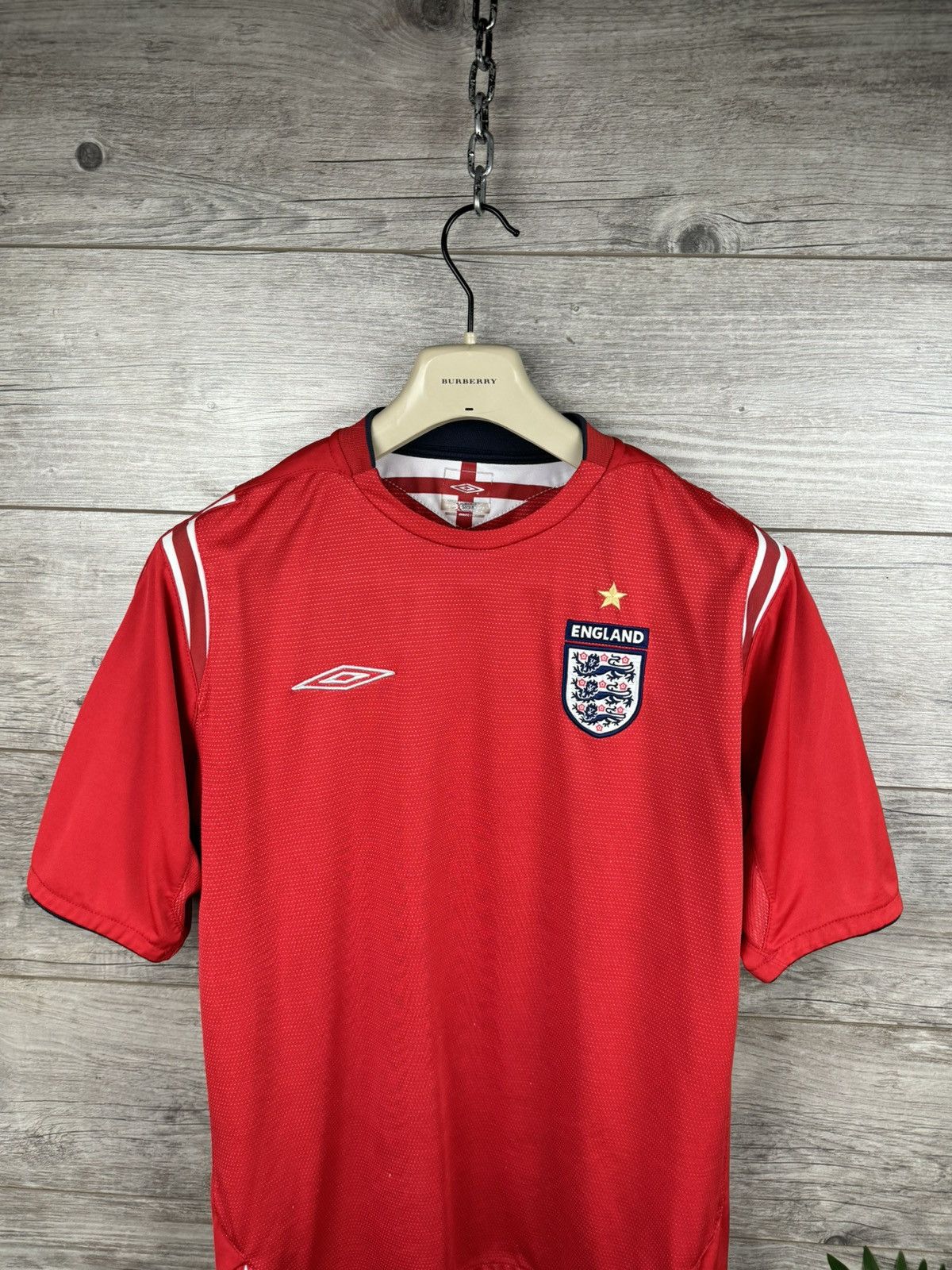 Umbro × Vintage Umbro England 🏴󠁧󠁢󠁥󠁮󠁧󠁿 2004 2006 soccer jersey size L Size US L / EU 52-54 / 3 - 4 Thumbnail