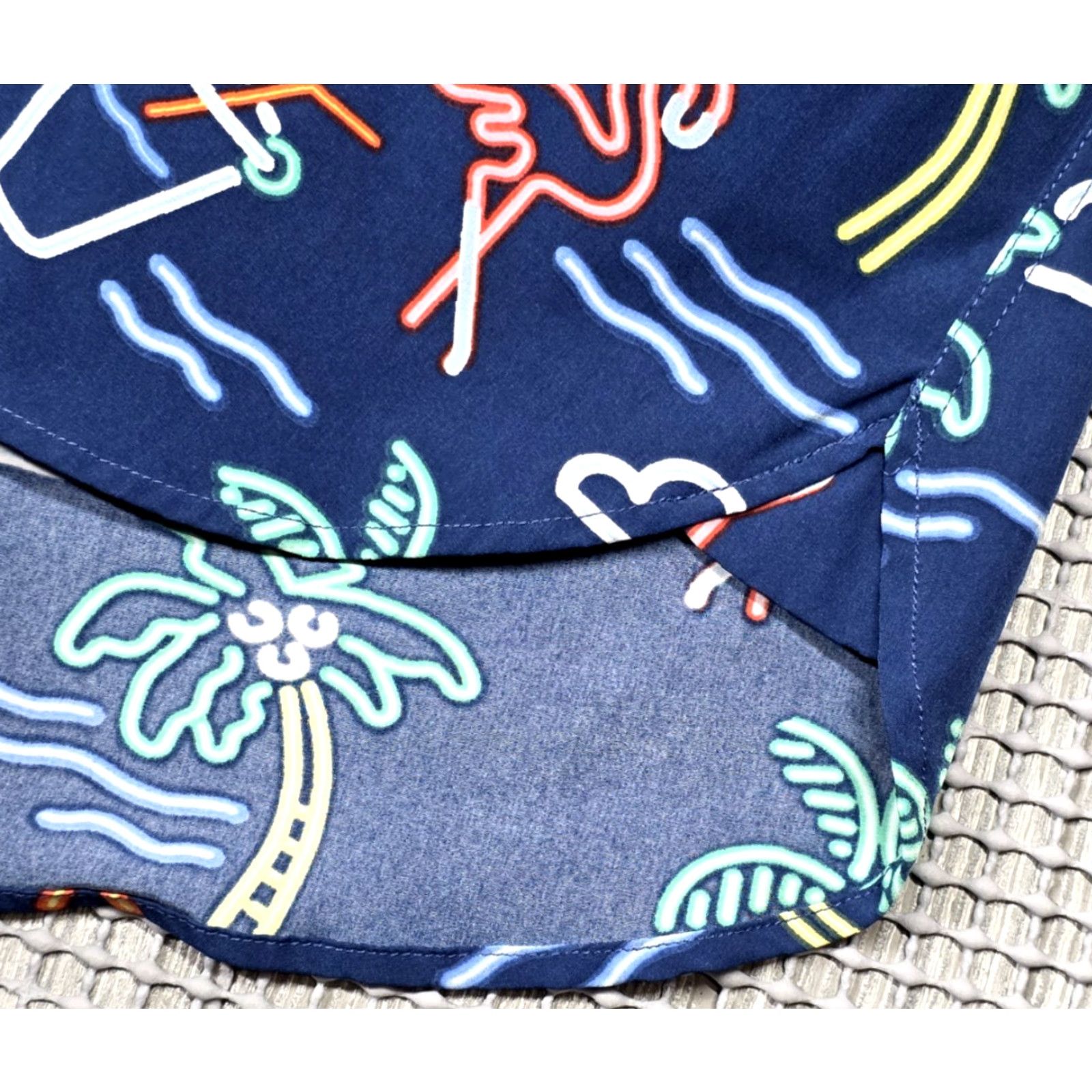 Chubbies Chubbies The Nutter Popover Shirt Mens L Blue Casual Polo 90s Beach Hawaii Novelty Art Colorful USA Size US L / EU 52-54 / 3 - 7 Thumbnail