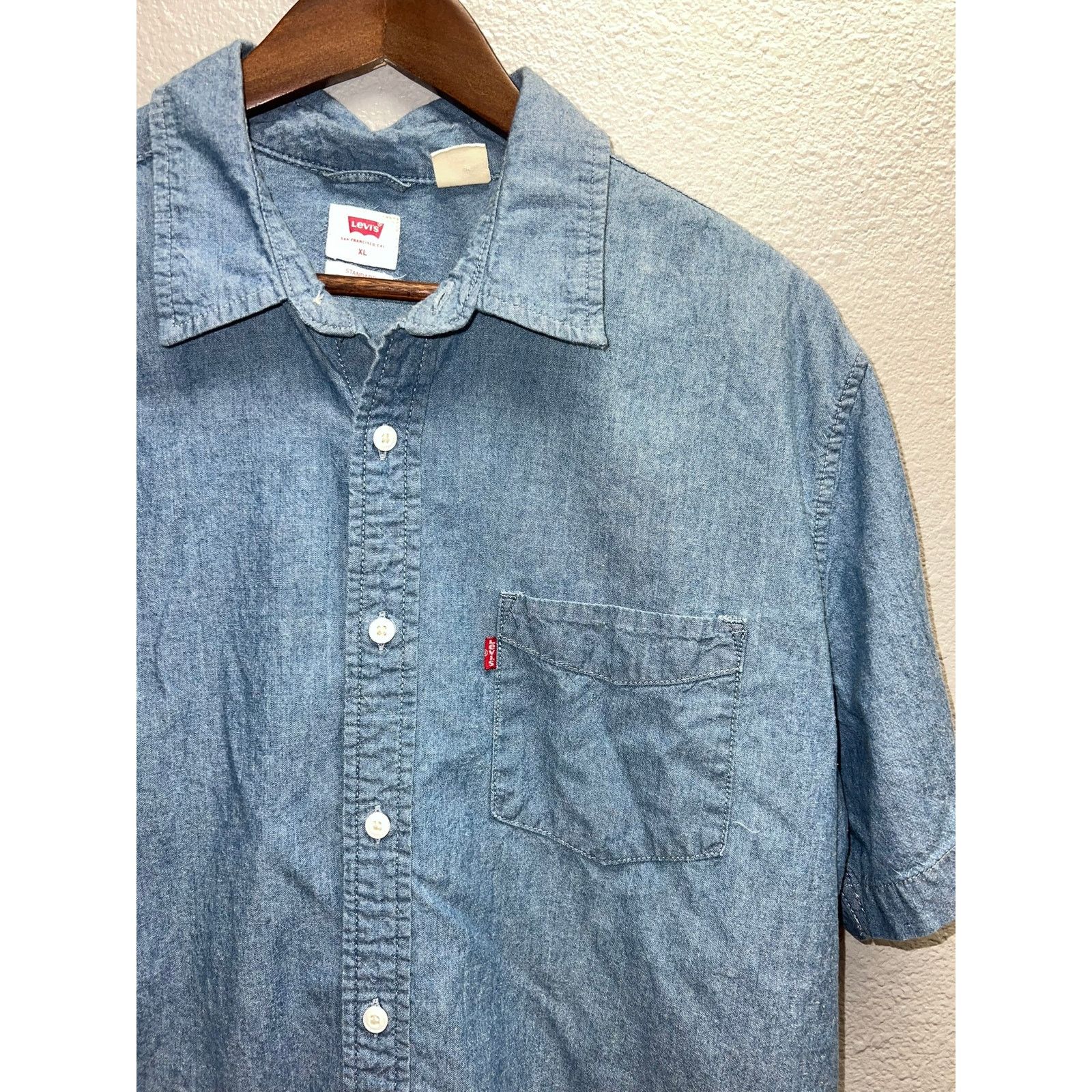 Levi's Levi's Llama Button Shirt Chambray Where I'm From Tee XL Size US XL / EU 56 / 4 - 3 Thumbnail