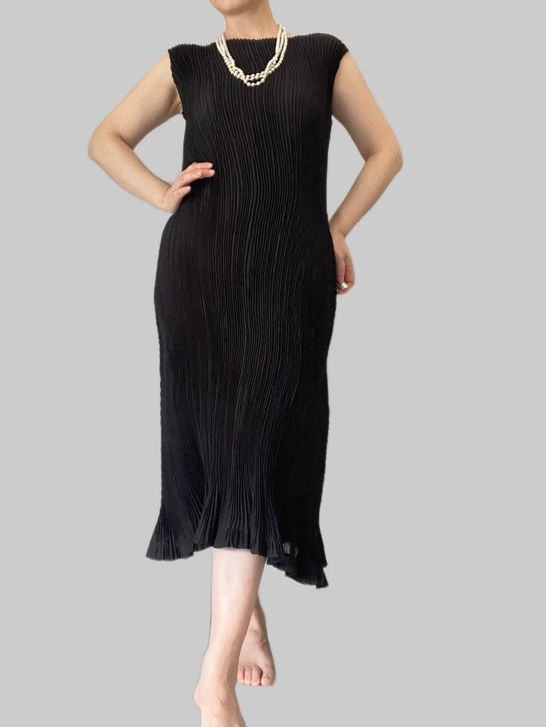Issey Miyake Issey Miyake size:2 Black hard tulle pleated mainline dres Size M / US 6-8 / IT 42-44 - 2 Thumbnail