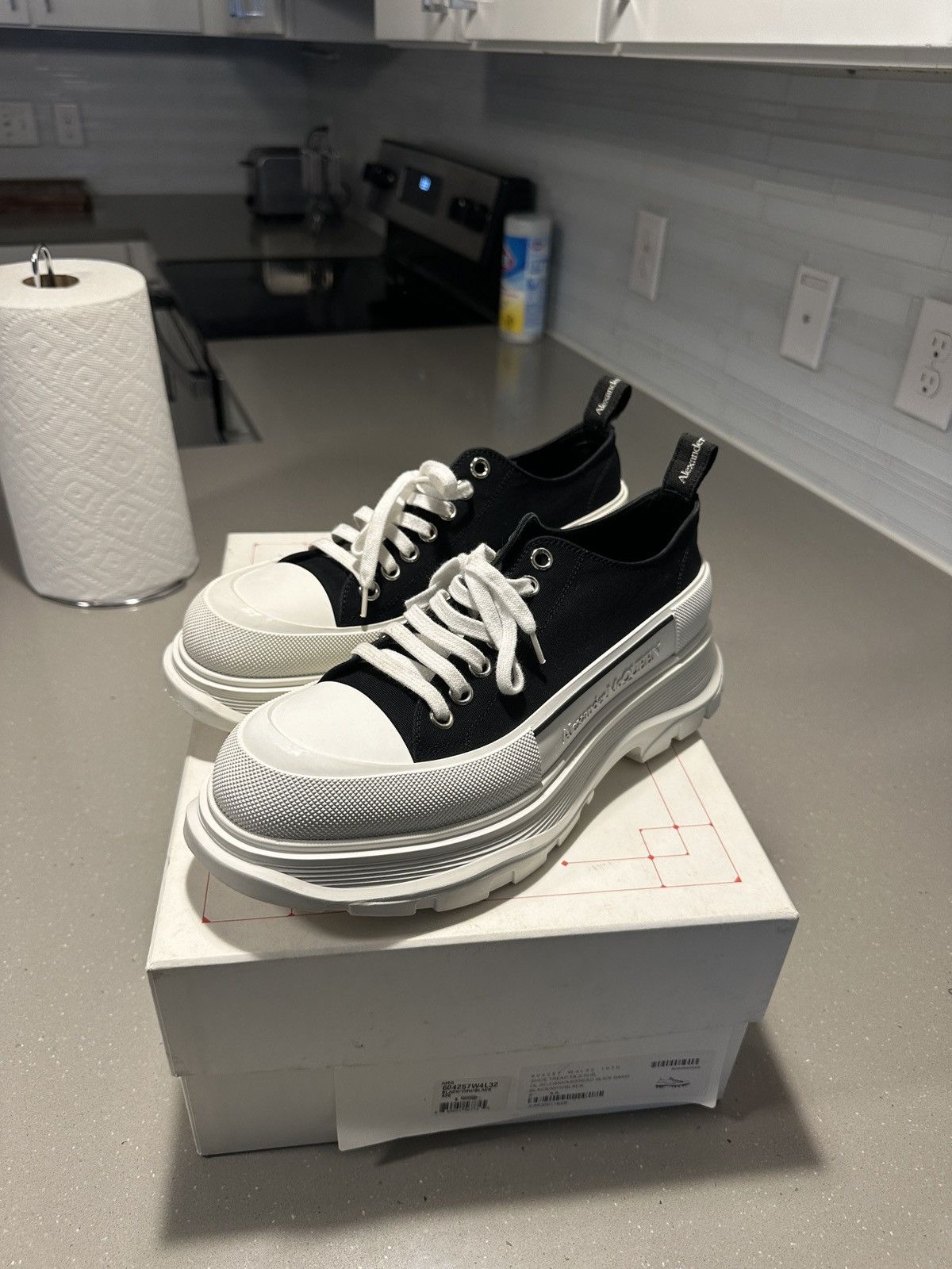 Alexander McQueen Alexander McQueen Tread Slick Sneakers