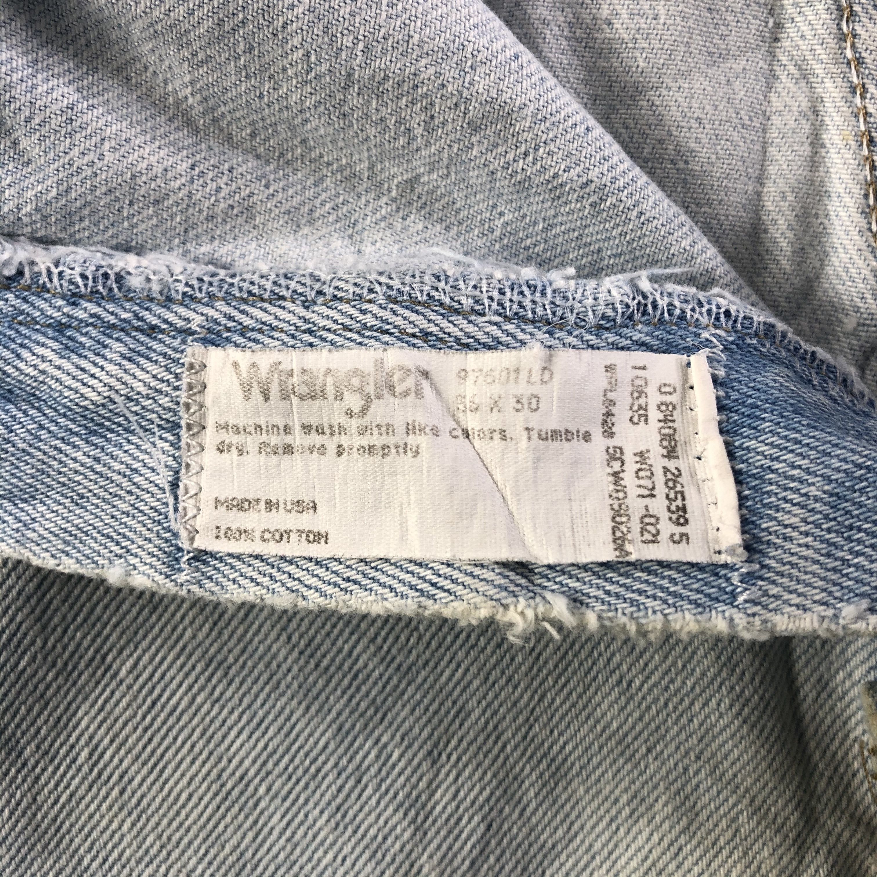 Vintage Vintage Light Wash Wrangler Jeans-J4405 Size US 36 / EU 52 - 9 Thumbnail
