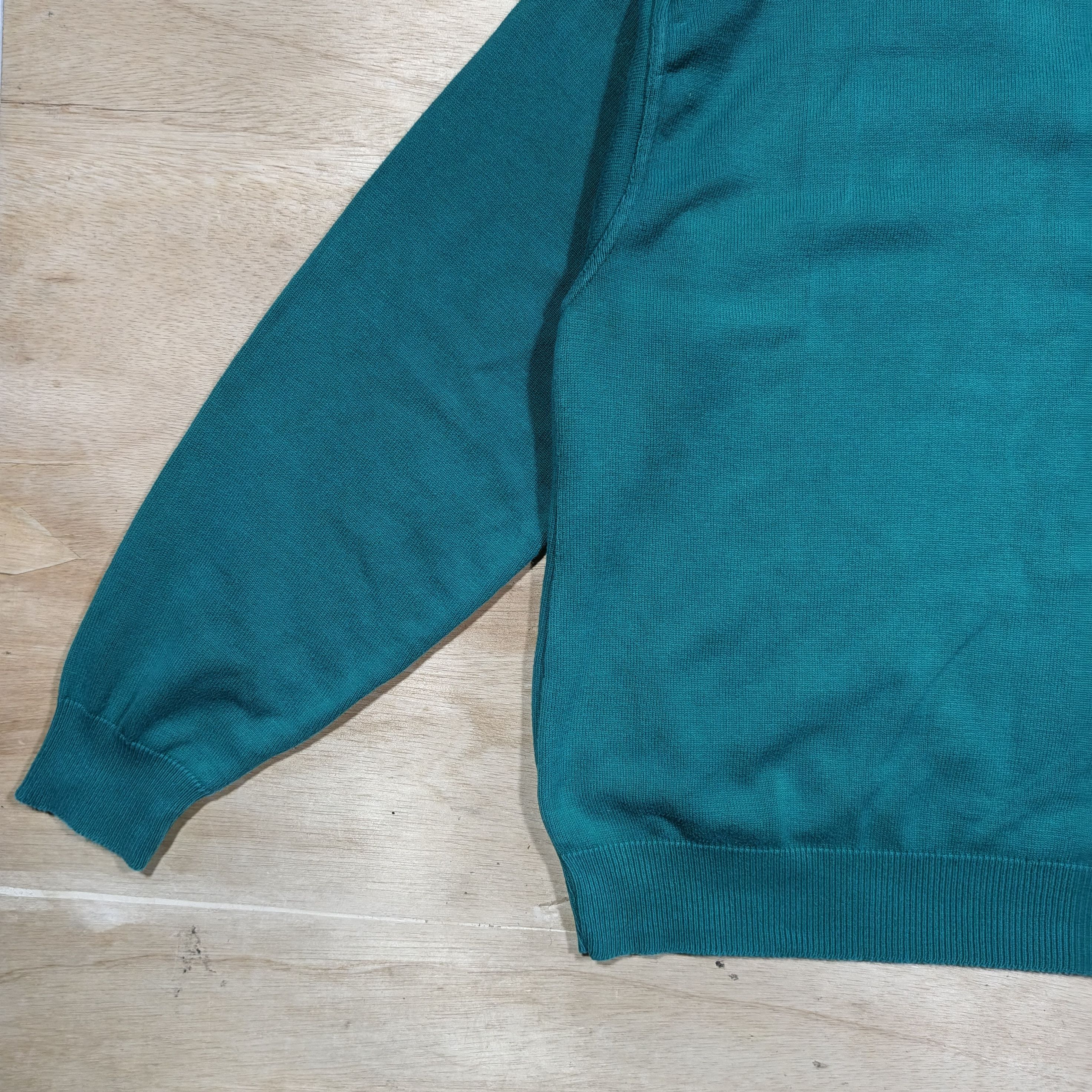 Burberry Burberry Crest Logo V-neck Sweater Size US L / EU 52-54 / 3 - 7 Thumbnail