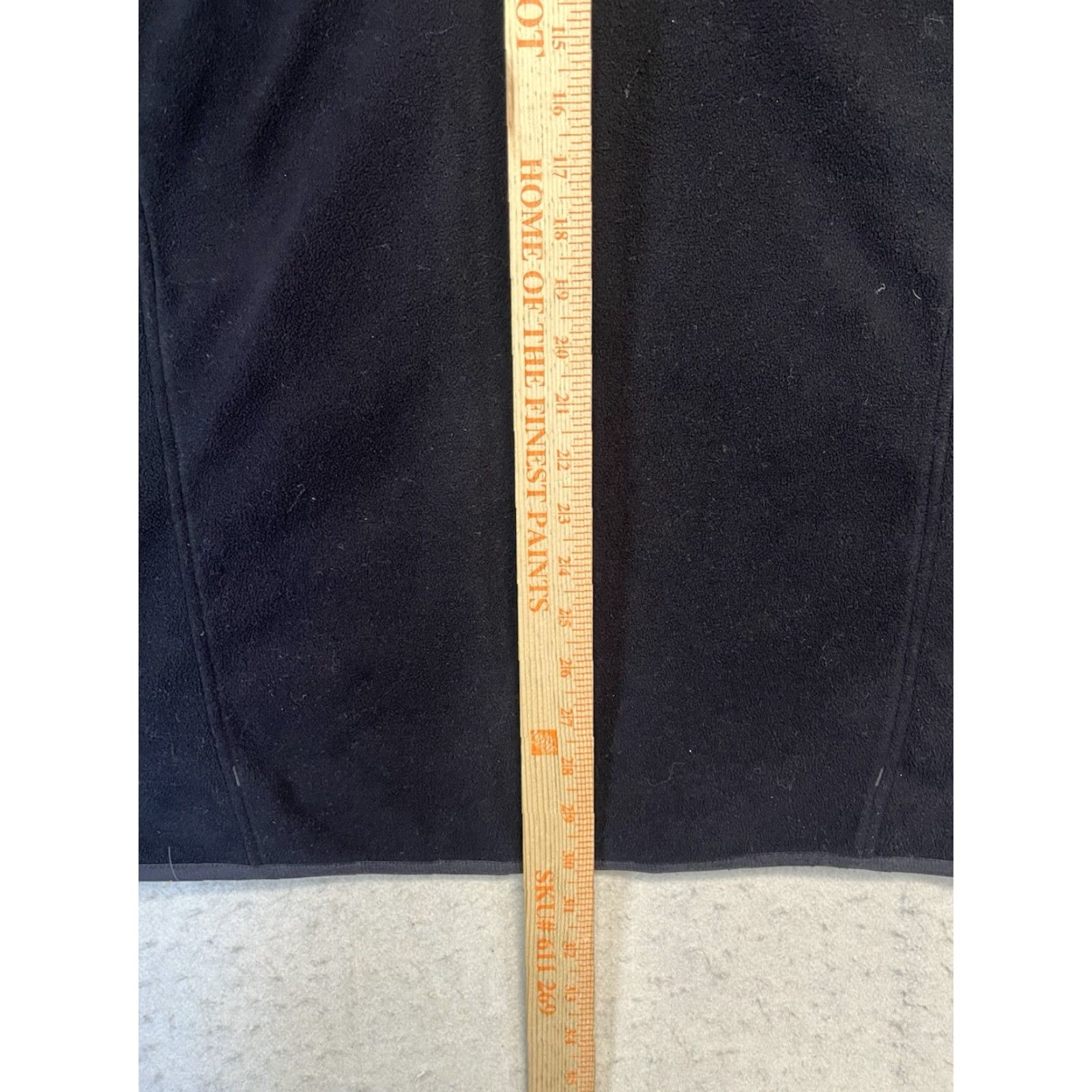 Vintage QUECHUA Fleece Vest Black Winter Full Zip Pockets Hiking Men Large Size US L / EU 52-54 / 3 - 4 Thumbnail