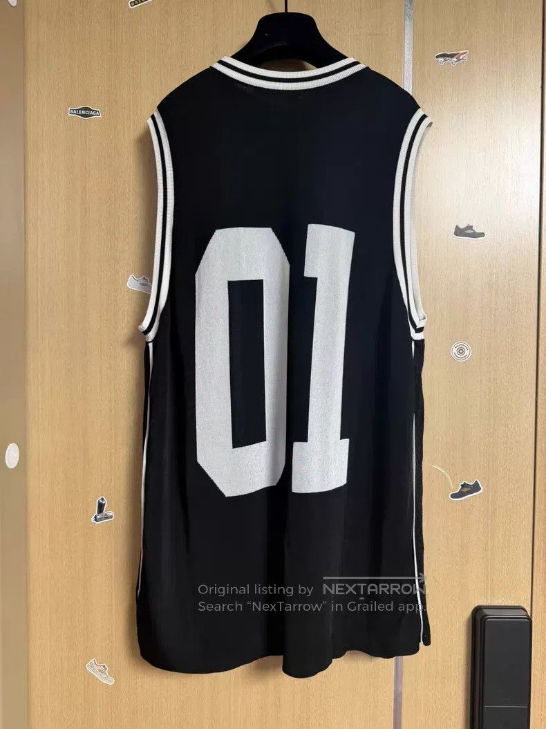 Balenciaga Balenciaga Black and White Striped Sports Knit Vest Top Size US S / EU 44-46 / 1 - 2 Thumbnail