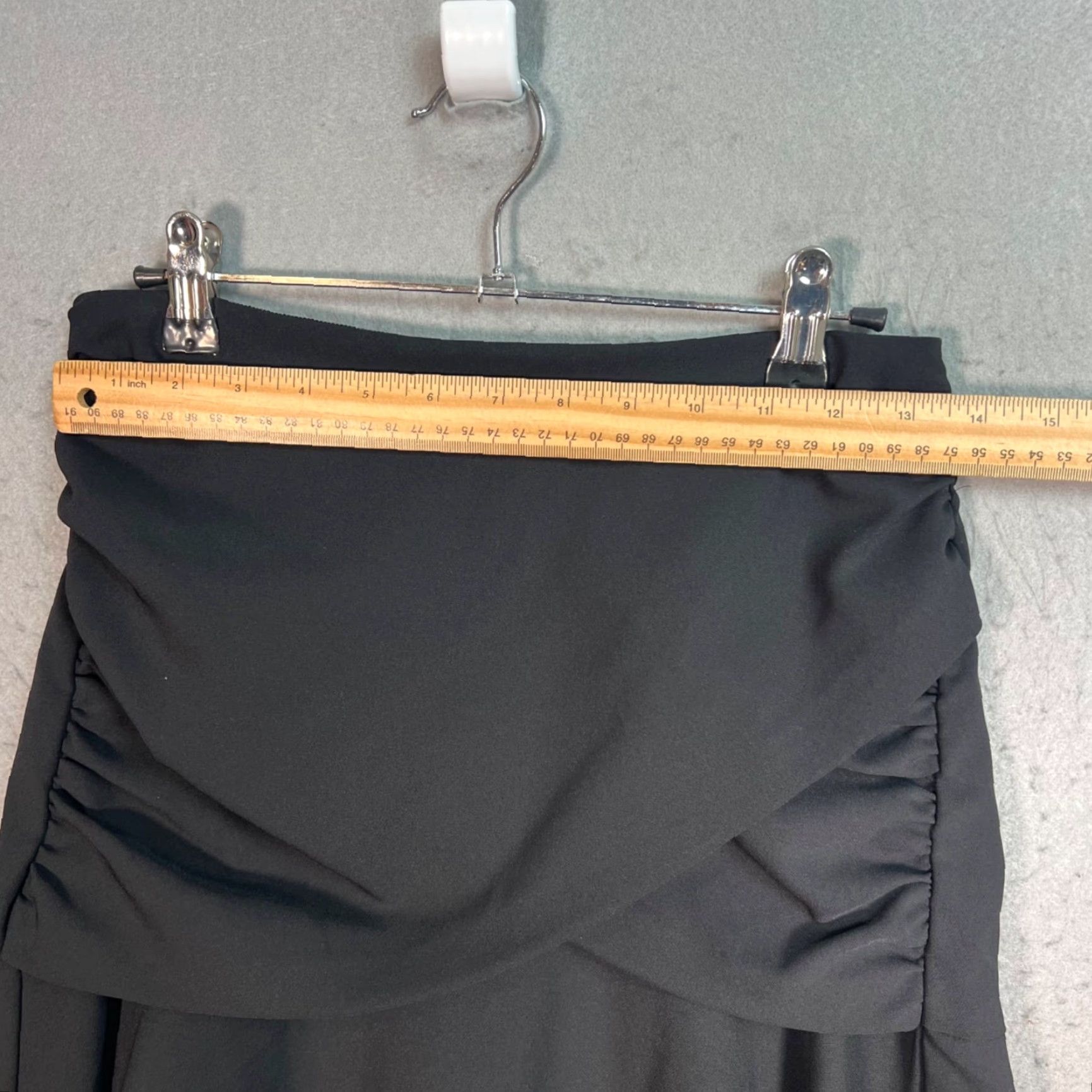 Club Monaco Club Monaco Skirt Womens Size 2 Black Flounce Hem Mini Lined Polyester Elastane Ruffle Zip Size 26" / US 2 / IT 38 - 5 Thumbnail