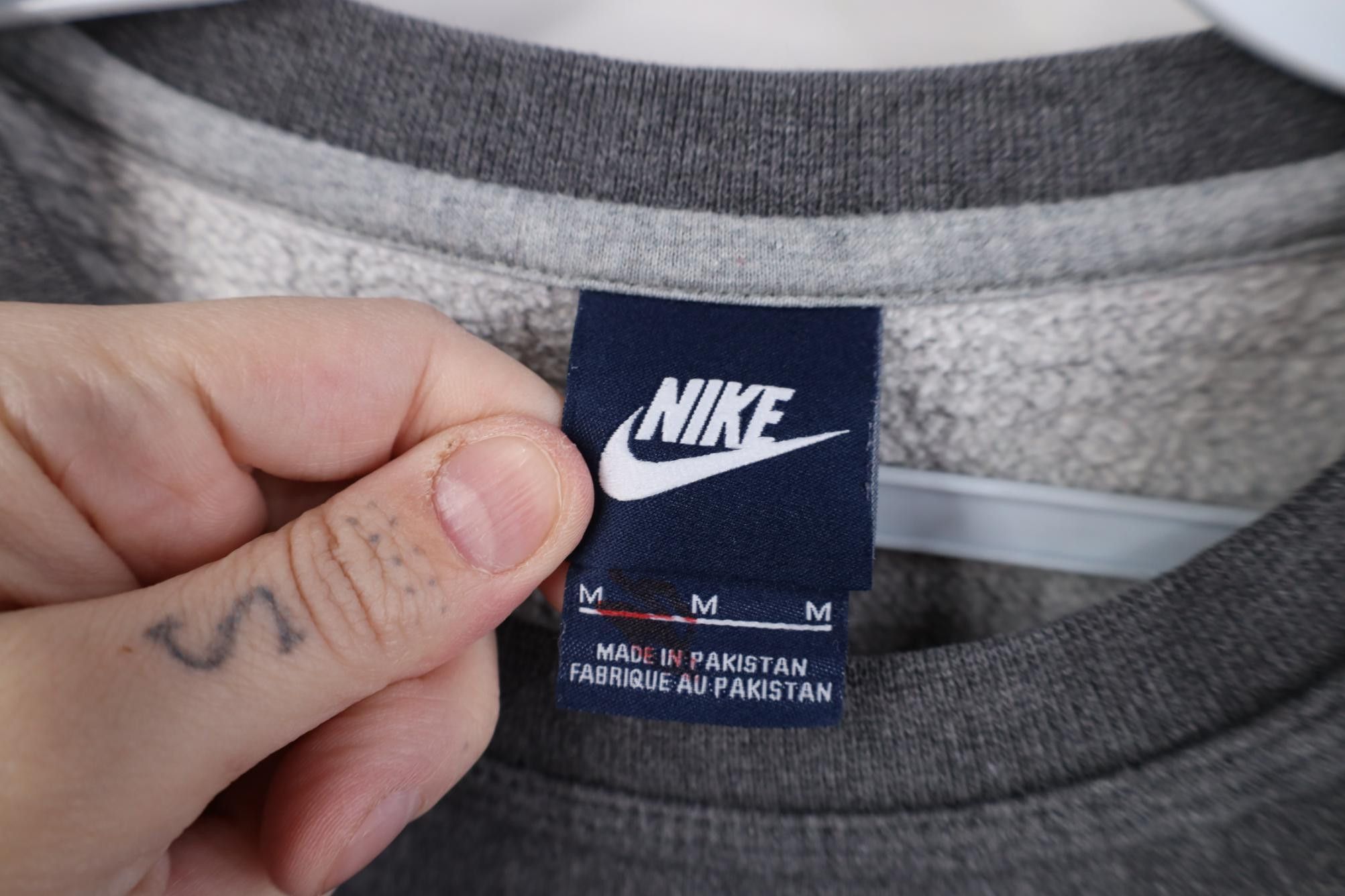 Nike Vintage Y2K Nike Scott Mini Swoosh Crewneck Sweatshirt Gray Size US M / EU 48-50 / 2 - 5 Thumbnail