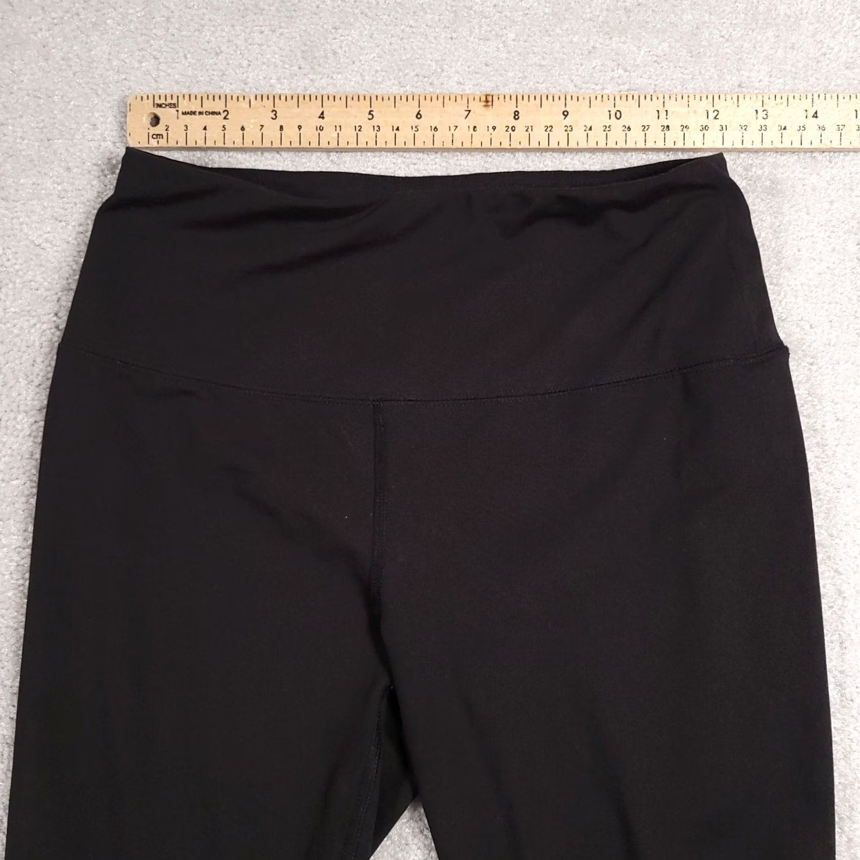 Reebok Reebok Leggings Womens S Small Black Crop Workout Activewear Size 42" / US 20 - 3 Thumbnail