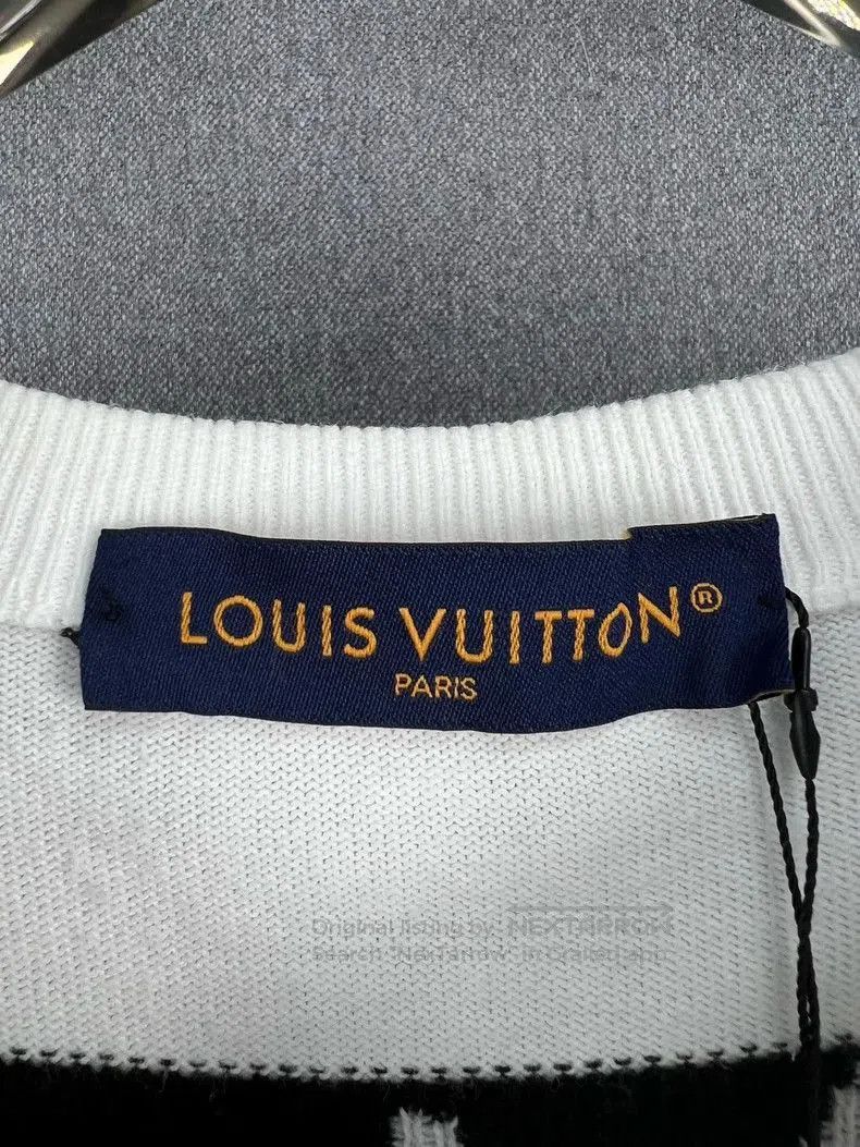 Louis Vuitton LOUIS VUITTON Cartoon Print Knit Tee. Size US L / EU 52-54 / 3 - 3 Thumbnail