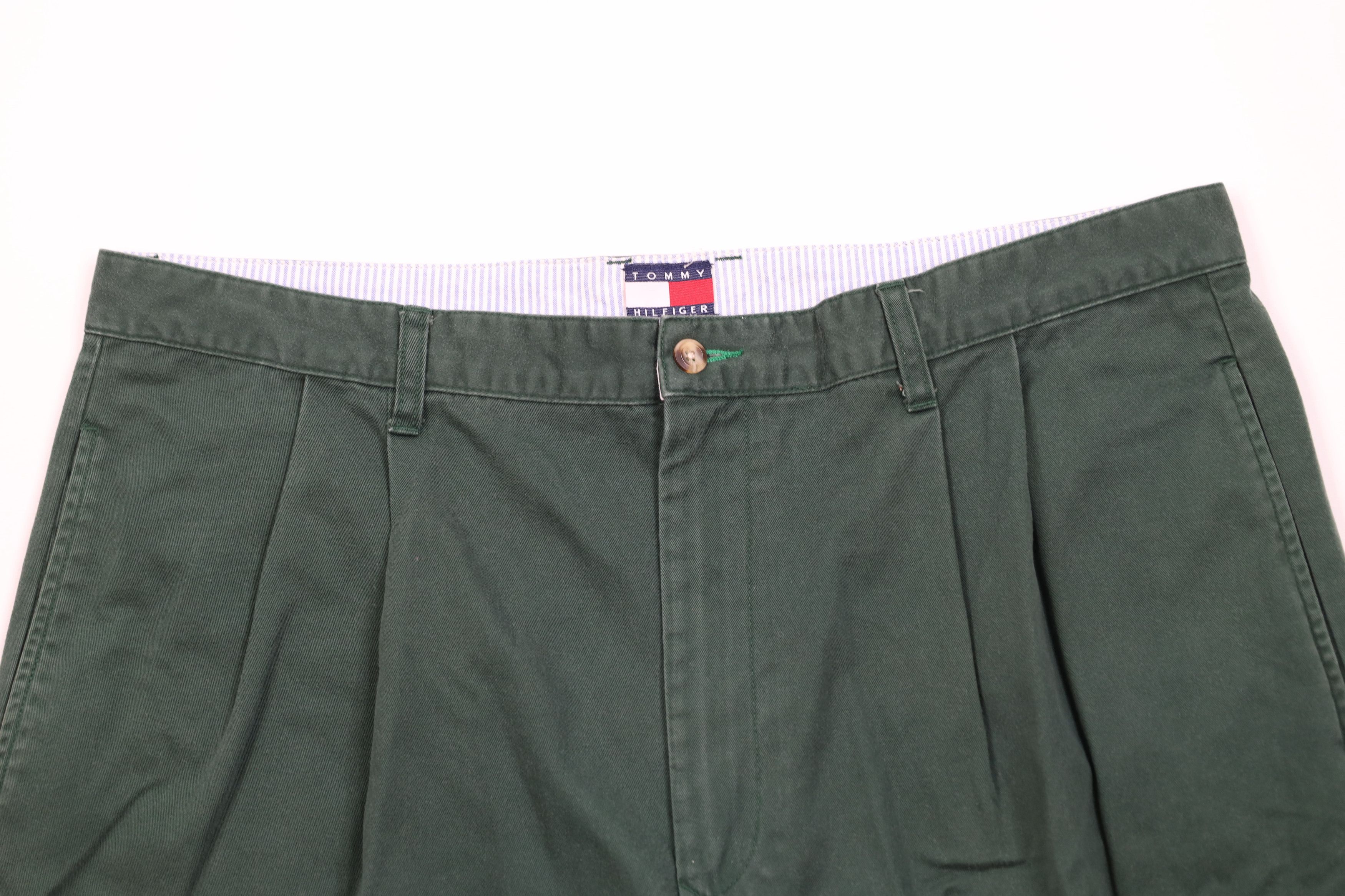 Tommy Hilfiger Vintage 90s Tommy Hilfiger Golf Chino Shorts Green Cotton Size US 40 / EU 56 - 2 Thumbnail