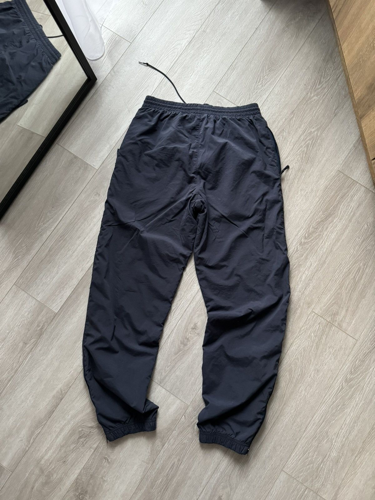 Nike × Vintage Vintage Nike Swoosh Navy Nylon Trackpants Y2K L Size US 31 - 6 Thumbnail