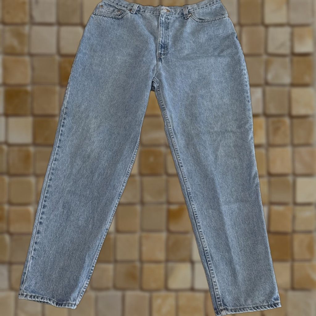 Levi's VINTAGE Levi's Jeans Women 20W Plus High Rise Relaxed Tapered Fit Denim USA Size 42" / US 20 - 1 Thumbnail