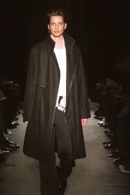 Yves Saint Laurent F/W 2002 RUNWAY WOOL COAT BY TOM FORD Size US S / EU 44-46 / 1 - 1 Thumbnail