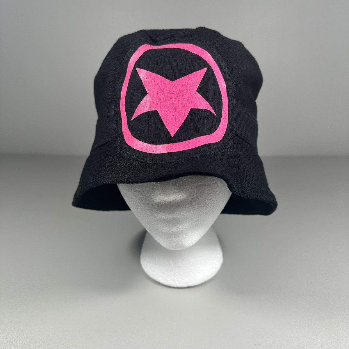 Other Marc Vachon Pink Star Print Black Wool Blend Bucket Hat Size ONE SIZE - 1 Thumbnail