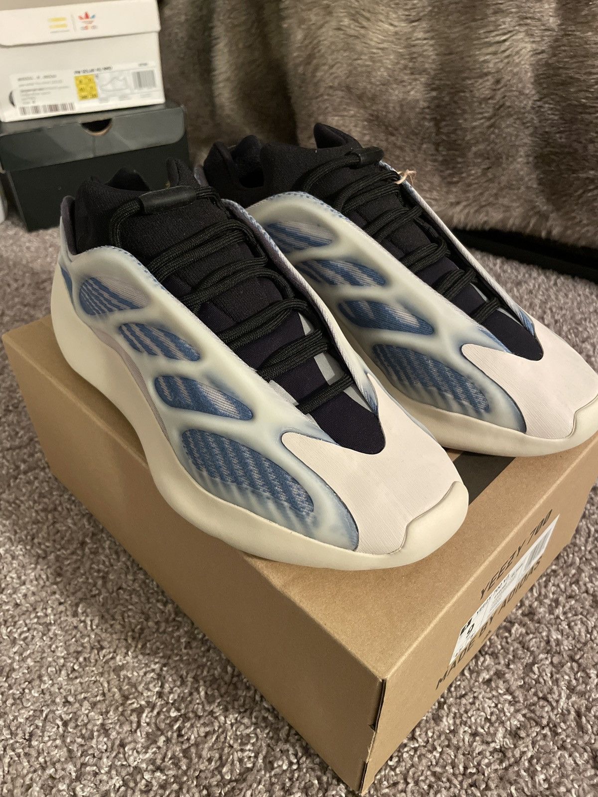 yeezy 870