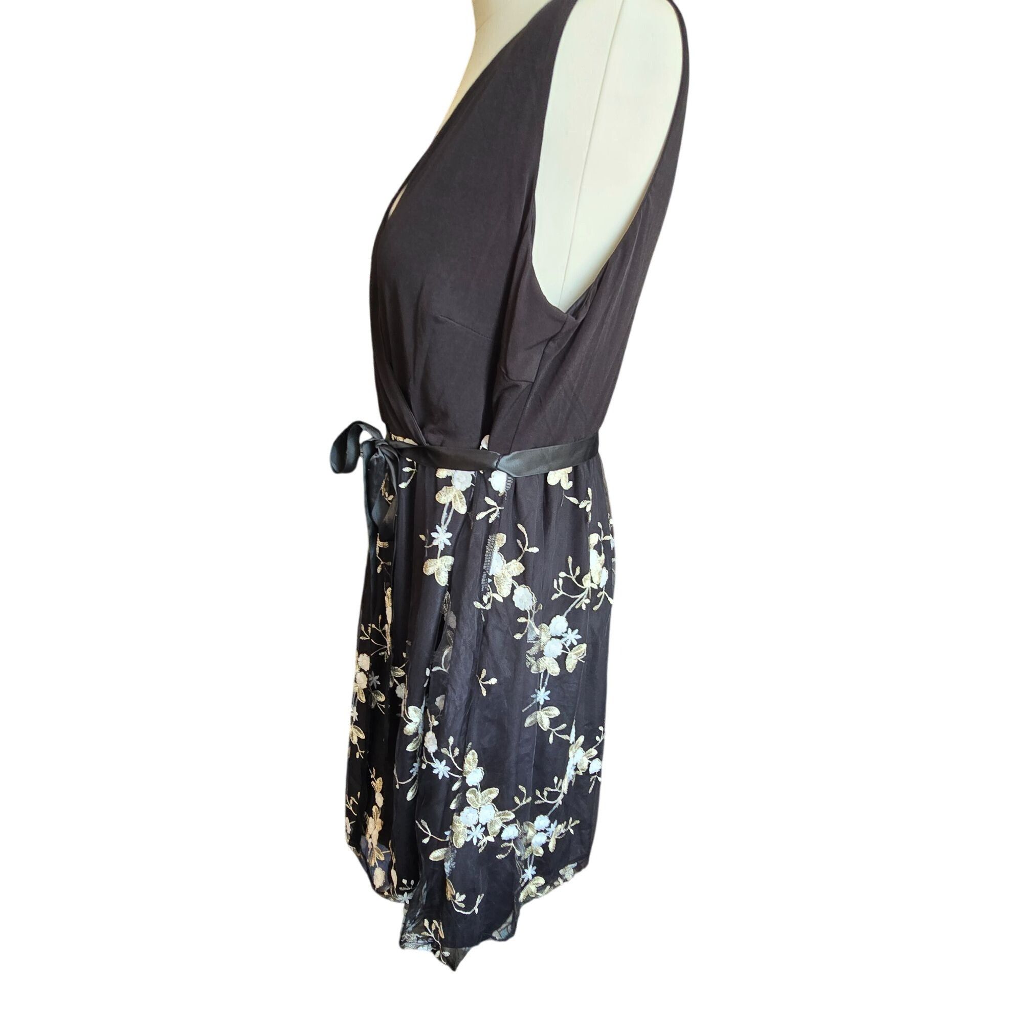 Other Womens Black Floral Sleeveless Wrap Dress 2X With Tie Waist Size XXL / US 16-18 / IT 52-54 - 4 Thumbnail