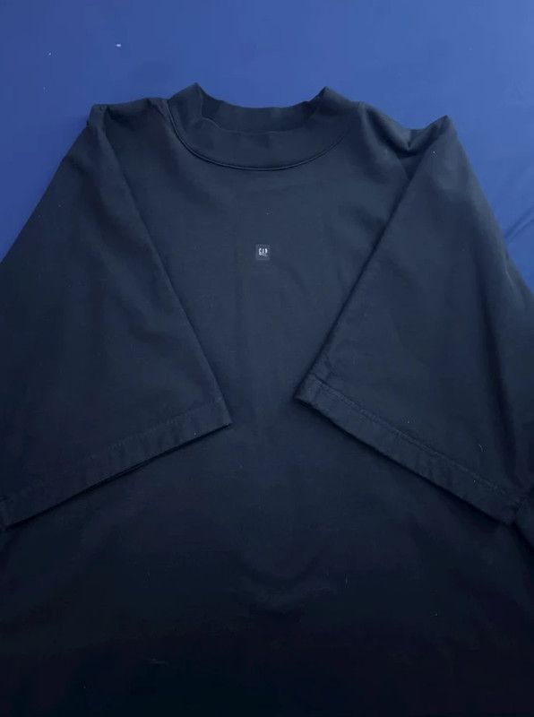 Balenciaga × Gap × Kanye West YZY Gap short sleeve no seam black cotton shirt t-shirt M 48 Size US M / EU 48-50 / 2 - 2 Thumbnail