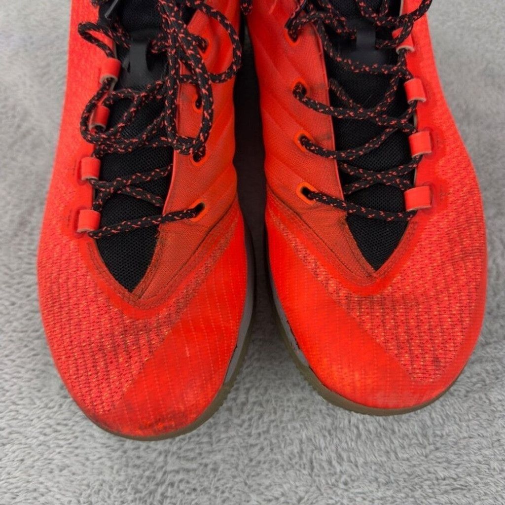 Under Armour Under Armour Men’s Size 13 US/12 UK/47.5 EU Curry 3 Bolt Ora Size US 13 / EU 46 - 13 Thumbnail