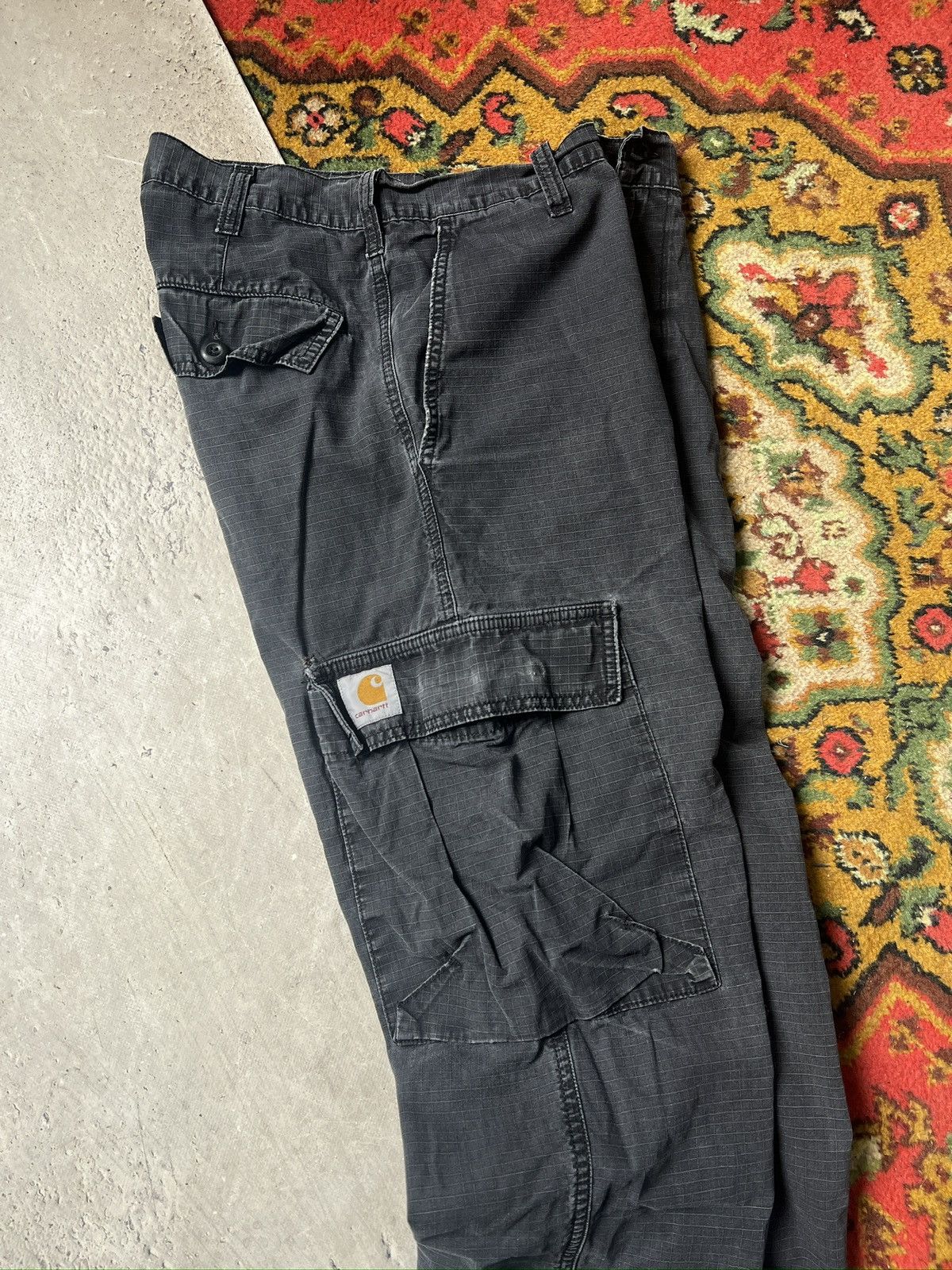 Carhartt Carhartt washed cargo pants baggy fit streetwear style Size US 31 - 8 Thumbnail