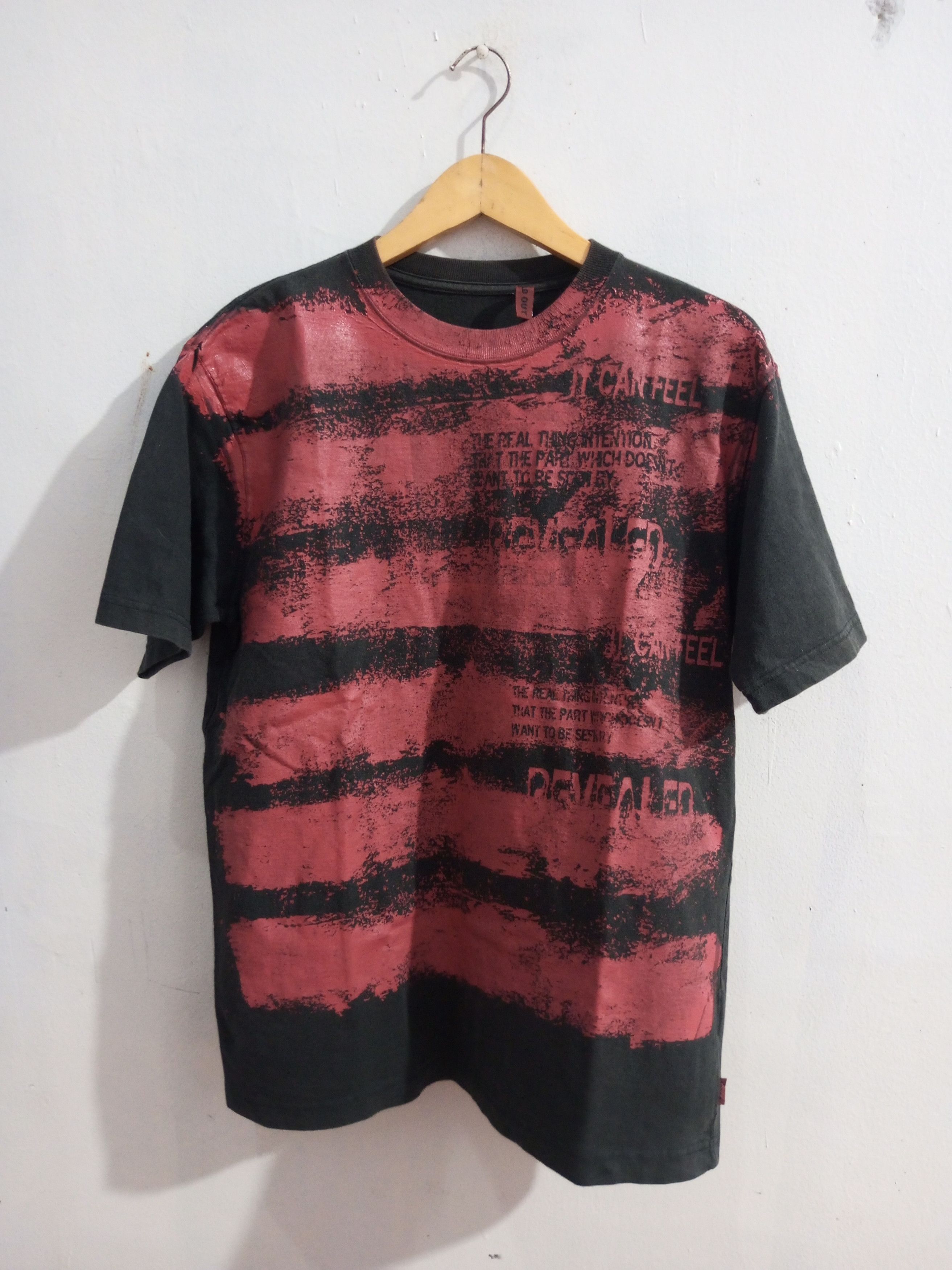 20471120 Vintage sold out poem over print sun fadded tee Size US M / EU 48-50 / 2 - 1 Thumbnail