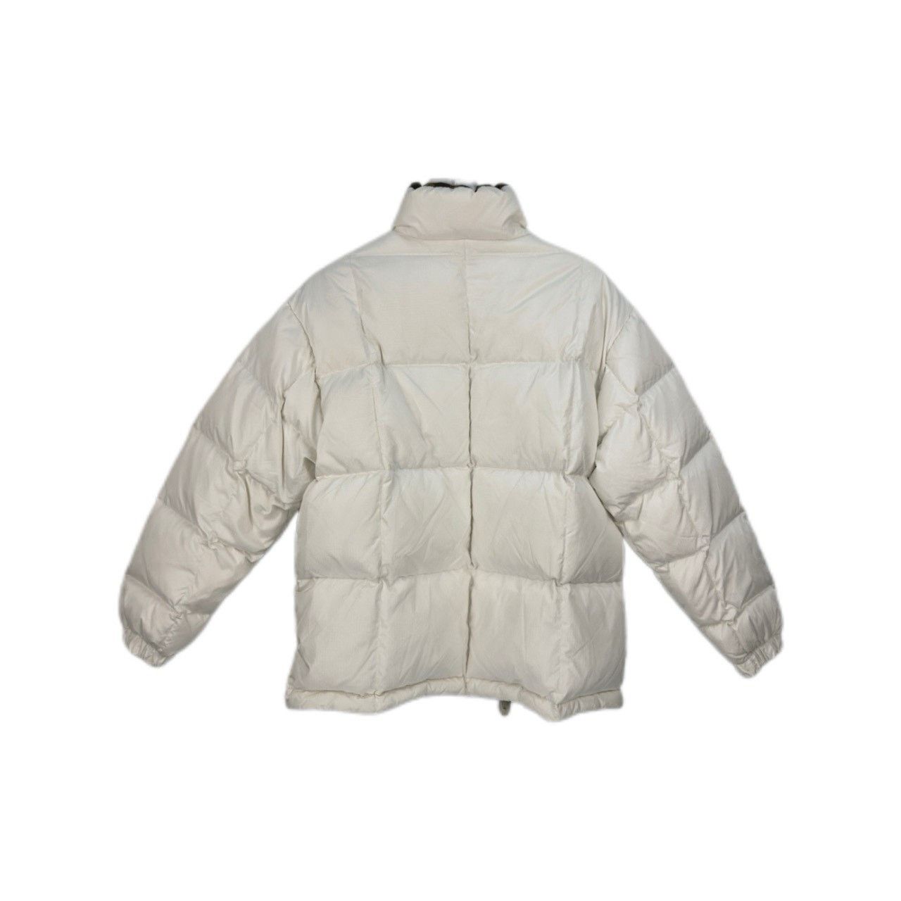 Louis Vuitton Louis Vuitton White down jacket with printed leather button Size US M / EU 48-50 / 2 - 2 Thumbnail