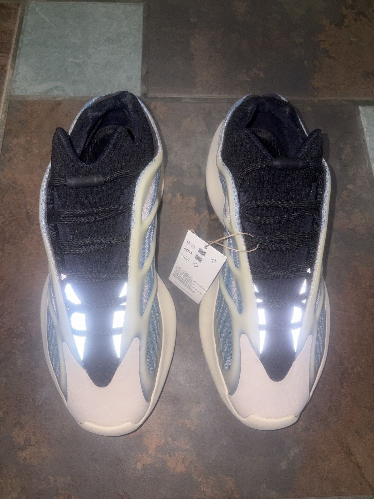 Adidas × Kanye West Adidas Yeezy 700 V3 “Kyanite” Size 9 Size US 9 / EU 42 - 3 Thumbnail