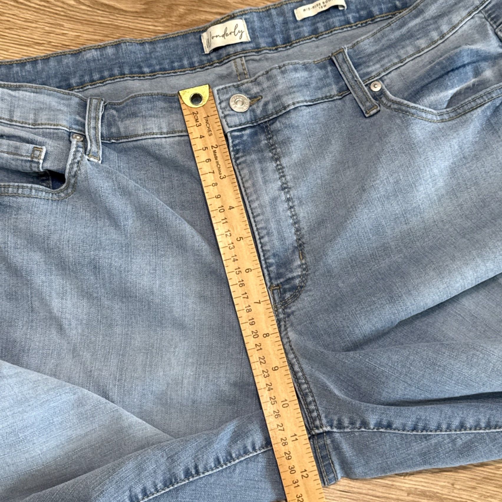 Vintage VINTAGE Wonderly Women's Jeans Bootcut Plus Size 18W Light Wash Denim 31.5 Inseam Size 40" / US 18 - 6 Thumbnail