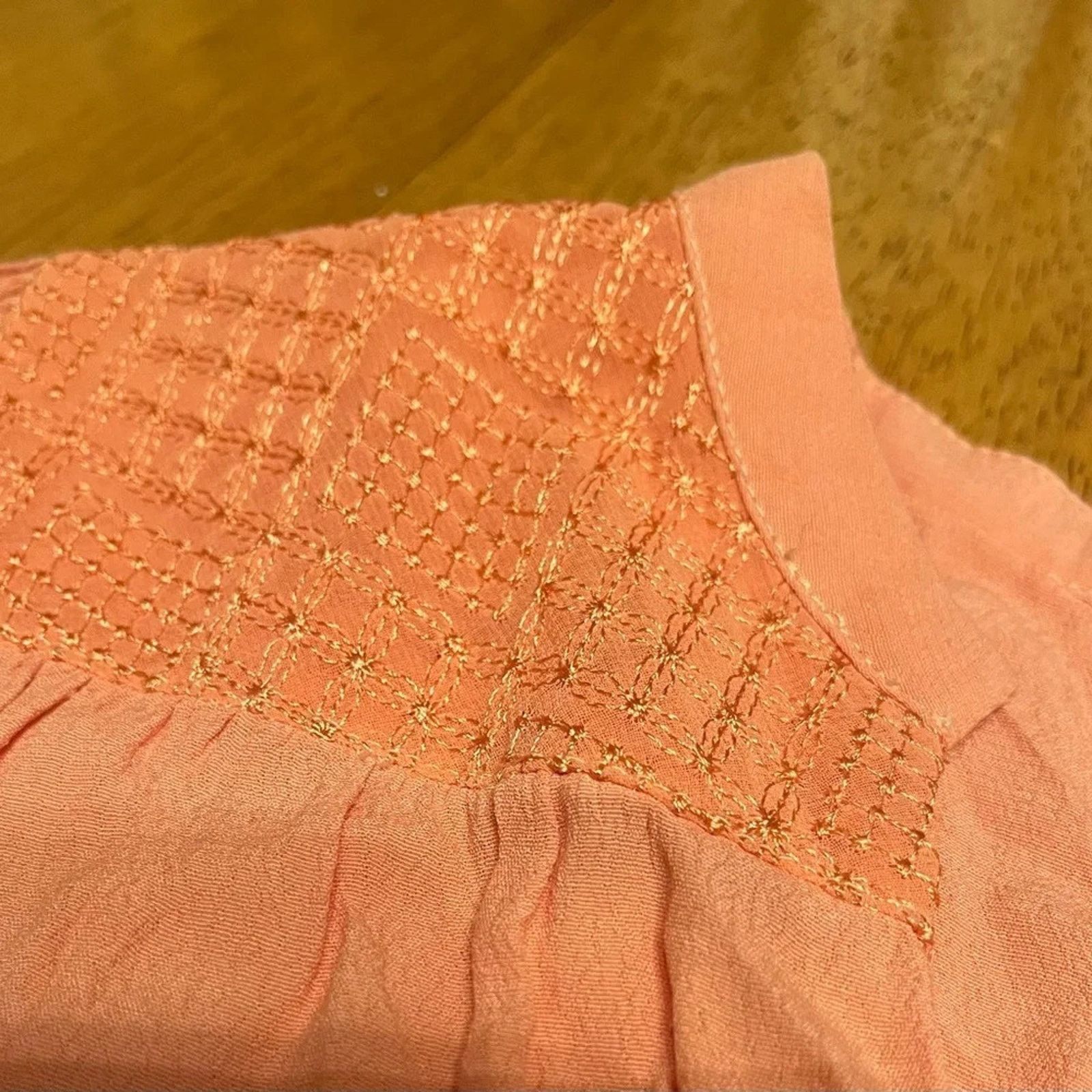 The Unbranded Brand Love Marks blouse, size Small Size S / US 4 / IT 40 - 4 Thumbnail