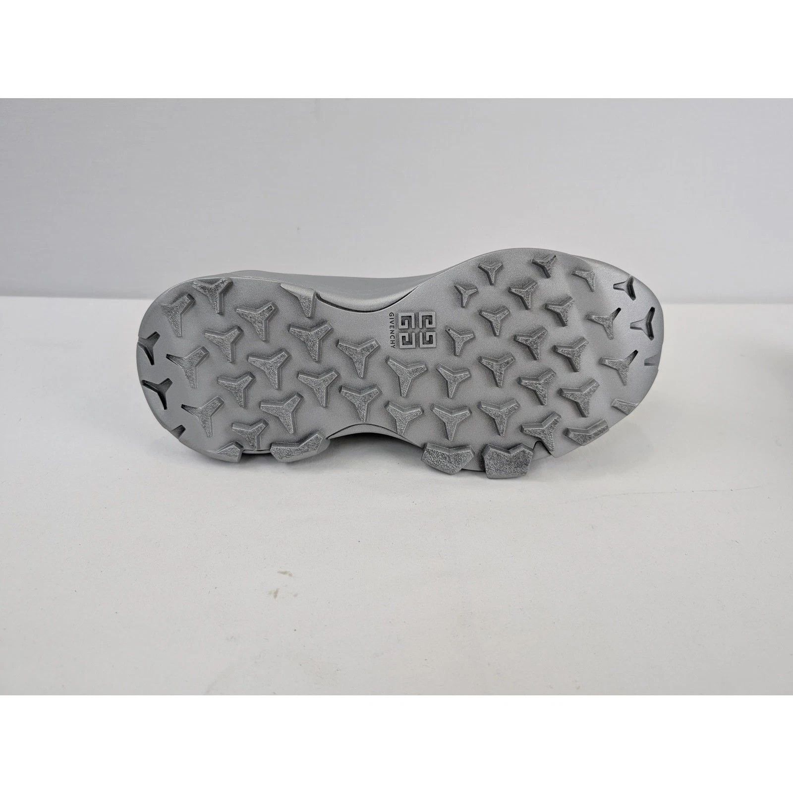 Givenchy o1rshd1 Show Low Shoe Boots in Silvery Size US 9 / EU 42 - 8 Thumbnail