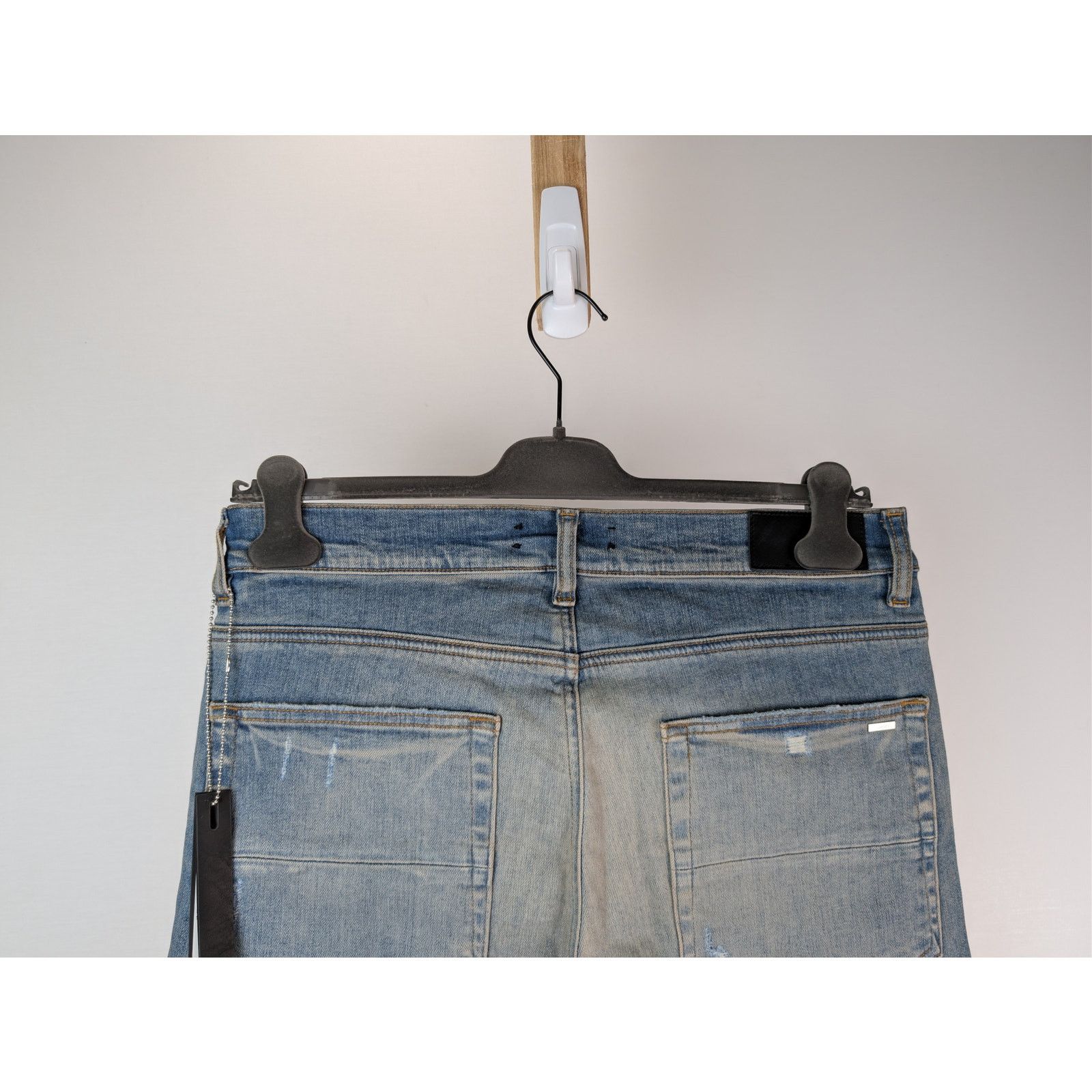 Amiri o1rshd1 Distressed Amiri Logo Jean Denim Jeans Size US 34 / EU 50 - 12 Thumbnail