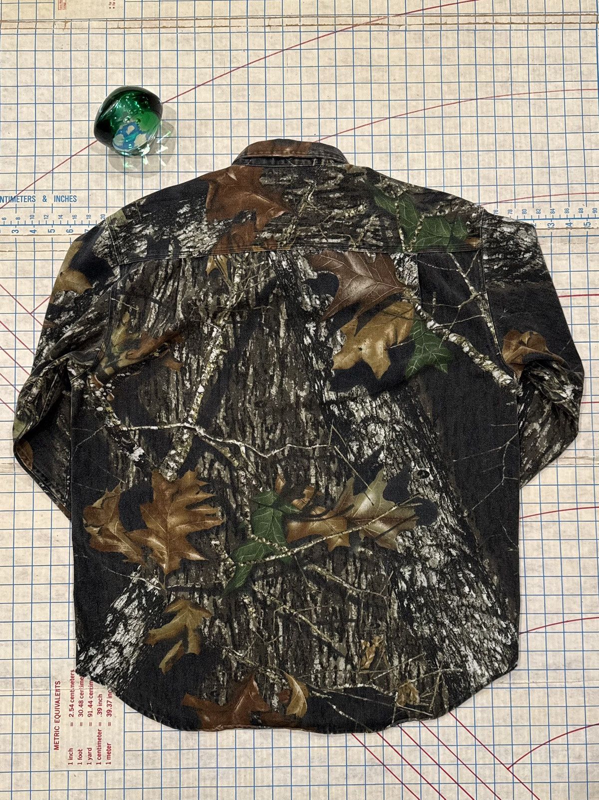 Mossy Oaks Vintage Mossy Oaks Camo Button Up Shirt Mens Size Large Size US L / EU 52-54 / 3 - 7 Thumbnail