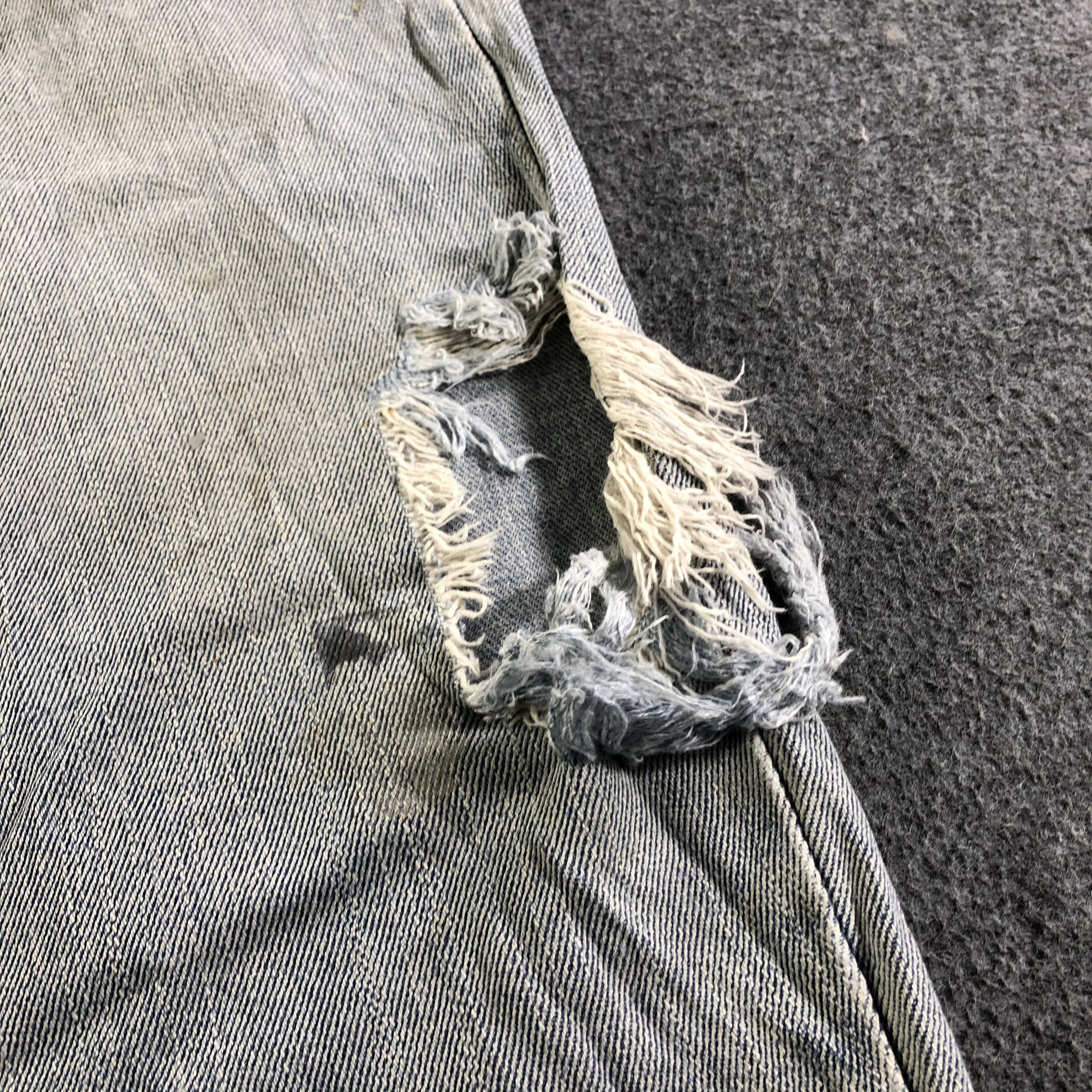 Levi's Vintage Light Wash Levis 550 Jeans-J4372 Size US 39 - 8 Thumbnail