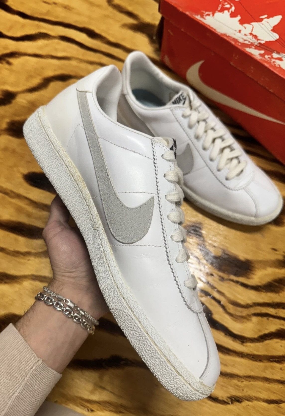 Nike Vintage 1982 Nike Bruin Leather Neutral Grey Size US 11.5 / EU 44-45 - 9 Thumbnail