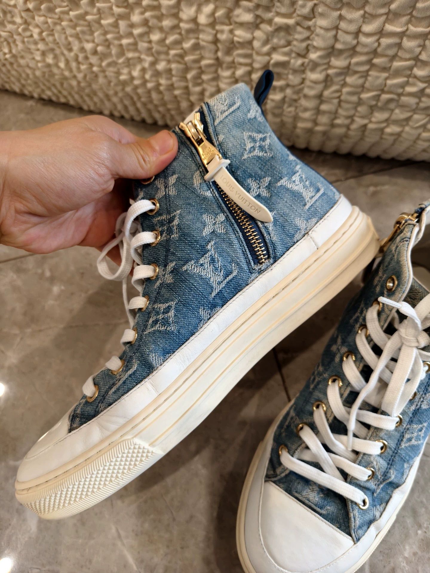 Louis Vuitton LV Denim High-Top Sneakers Size 37 (Fits 37.5) Pre-owned Size US 7 / IT 37 - 4 Thumbnail