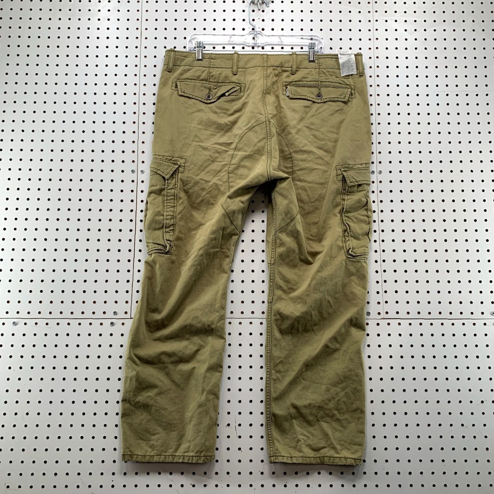 Levi's VINTAGE Levi's Cargo Pants Mens 36x30 Khaki Relaxed Fit Straight Pockets Denim Canvas Beige Cargo Pocket Casual Mens Size US 36 / EU 52 - 2 Thumbnail