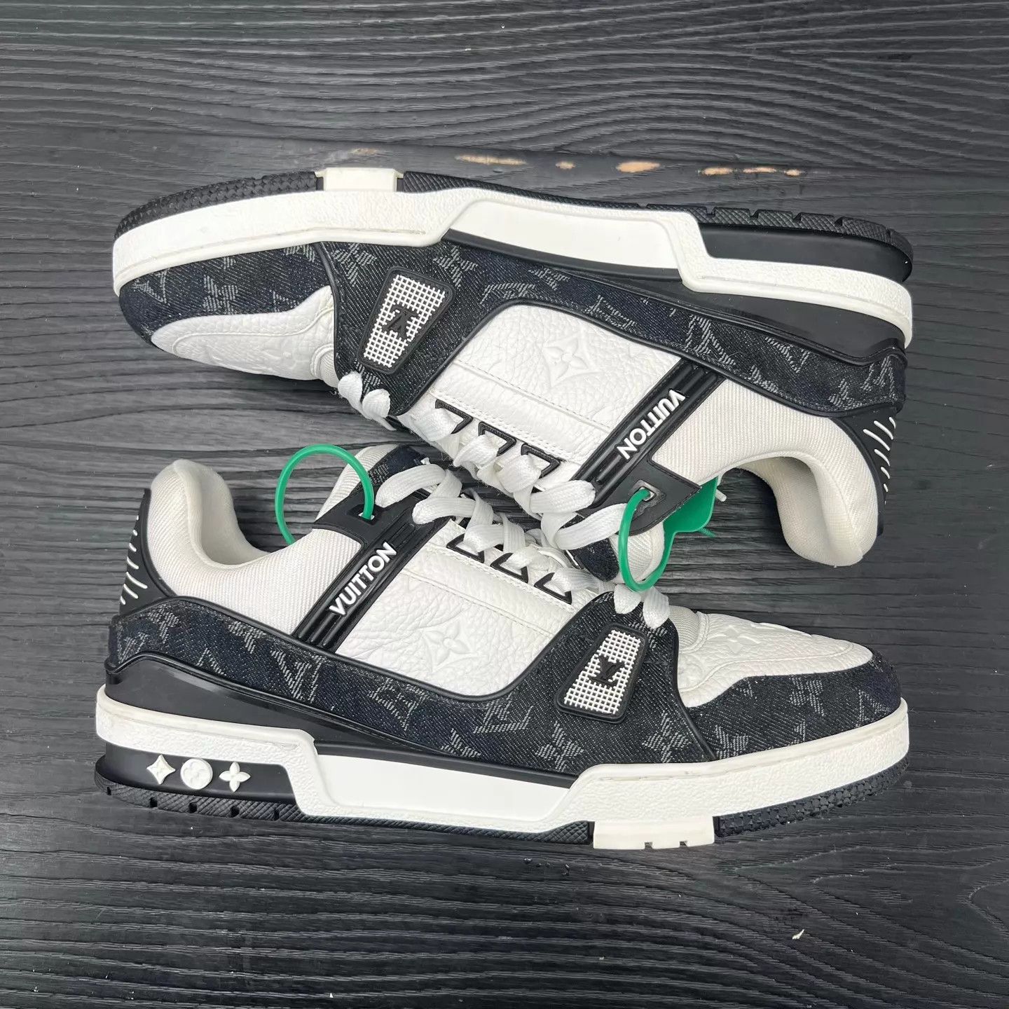 Louis Vuitton LV Trainer Black White Denim Sneaker UK9.5 US LN Size US 10.5 / EU 43-44 - 3 Thumbnail