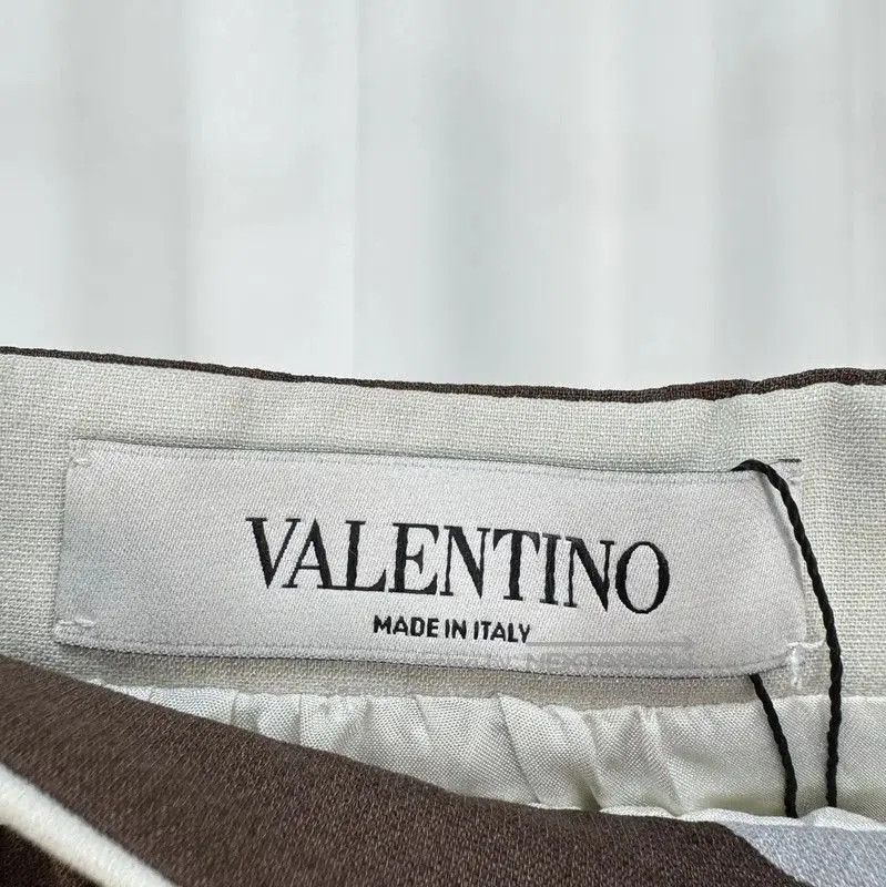 Valentino Valentino Color Block Wool Mid-Length Skirt . Size 23" - 5 Thumbnail