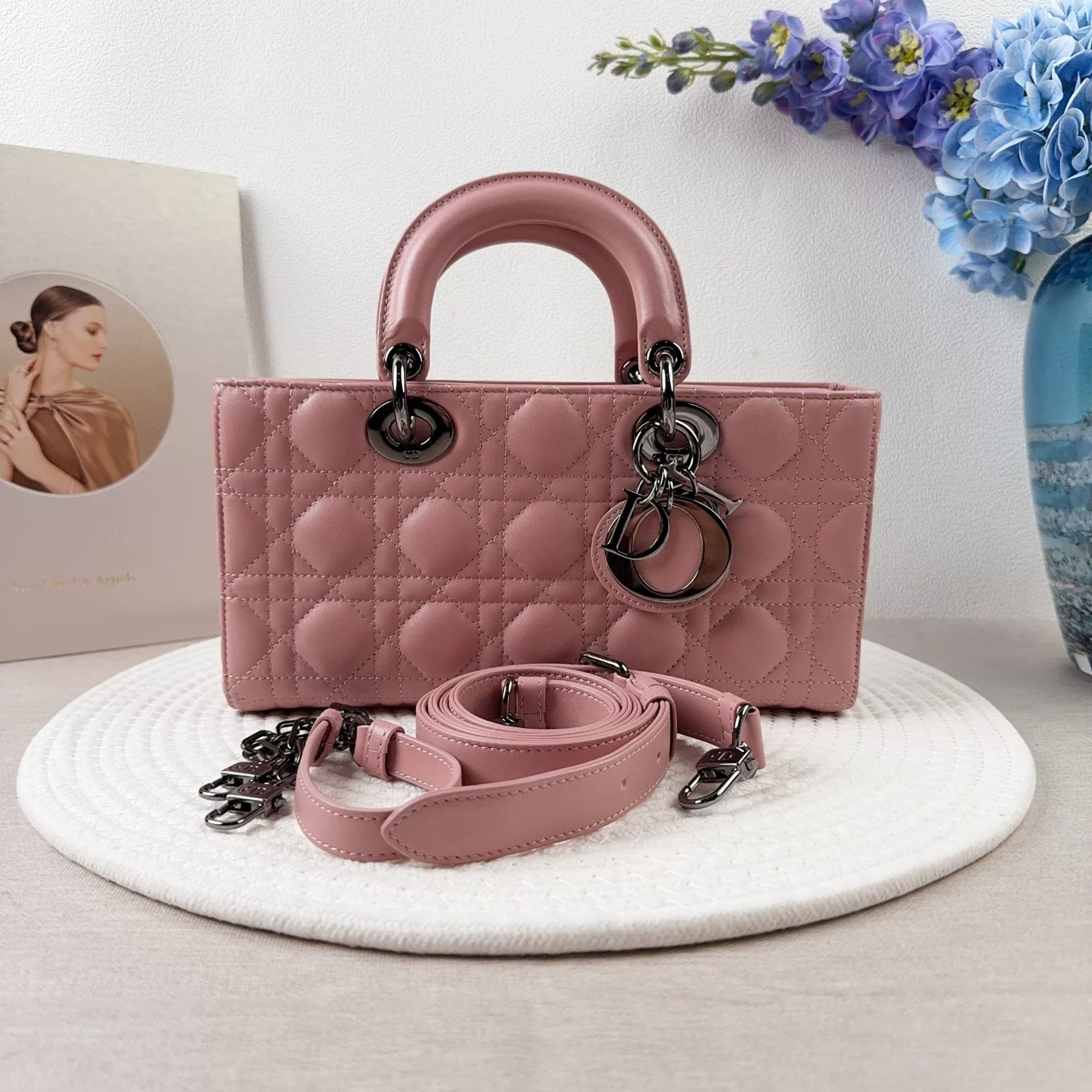 Dior Pre-loved Bag Very good condition Size ONE SIZE - 1 Thumbnail