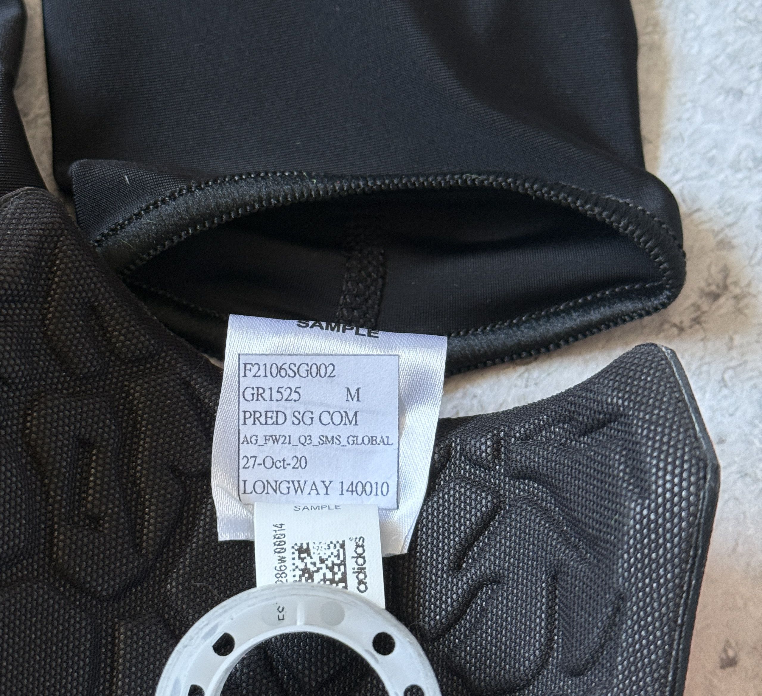 Adidas ADIDAS PREDATOR SG COMPETITION SHIN GUARDS GR1525 SIZE M Size ONE SIZE - 9 Thumbnail